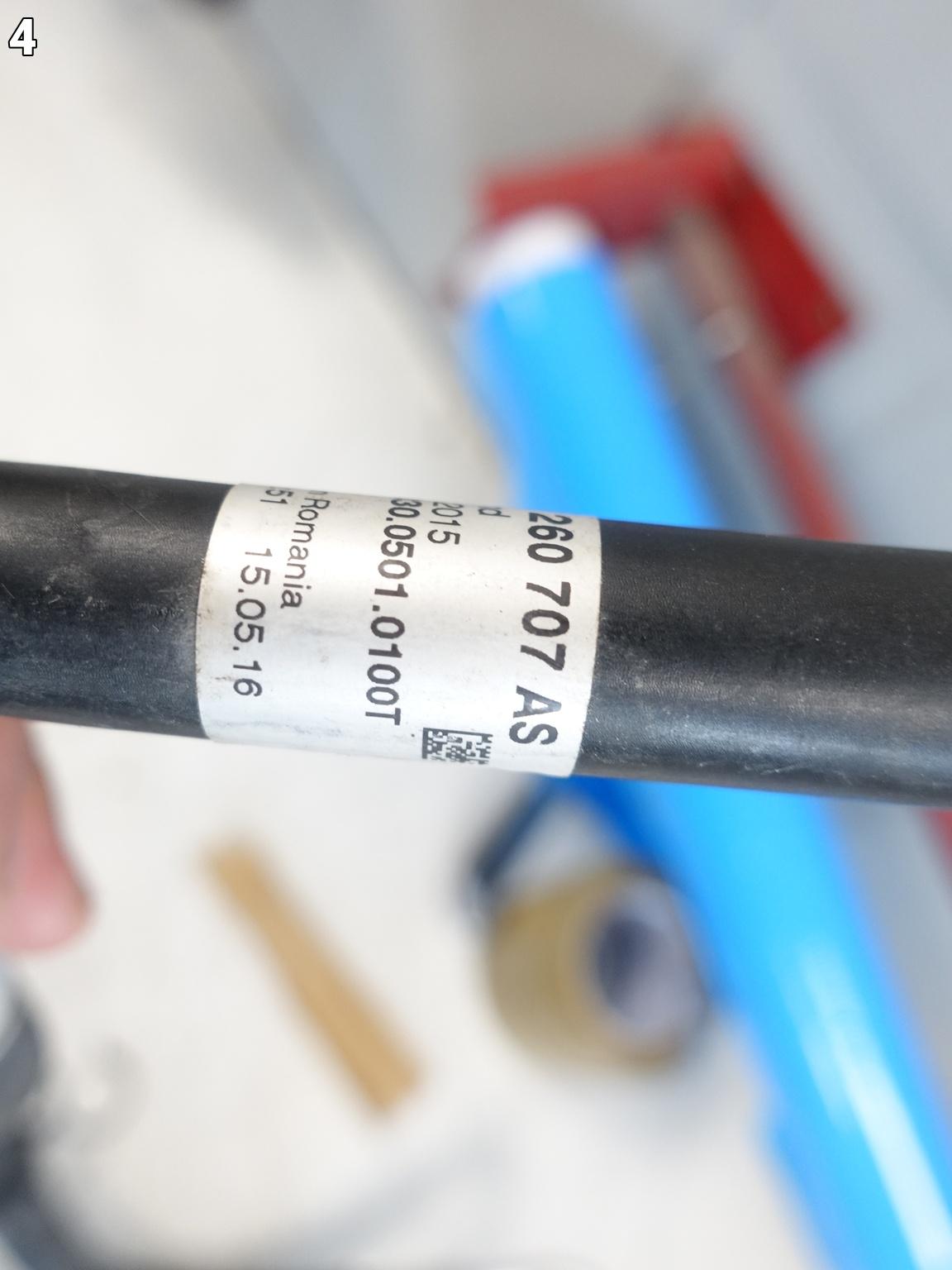 AUDI S8 A8 4H0 D4 LIFT 15-17 RURKA WĄŻ PRZEWÓD KLIMATYZACJI 4.0 TFSI 92 KM AUDI S8 A8 4H0 D4 LIFT 15-17 RURKA WĄŻ PRZEWÓD KLIMATYZACJI 4.0 TFSI 92 KM - obrazek 5