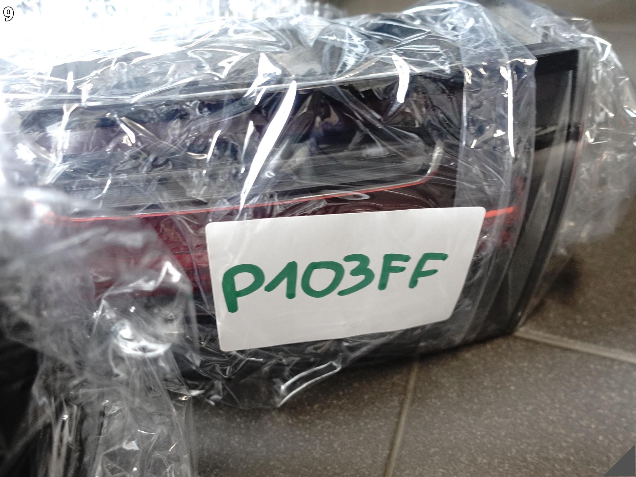 PORSCHE CAYENNE 9Y0 E3 18-23 LAMPA BLENDA LED W BAGAŻNIK TYŁ EU 9Y0945081F PORSCHE CAYENNE 9Y0 E3 18-23 LAMPA BLENDA LED W BAGAŻNIK TYŁ EU 9Y0945081F - obrazek 10