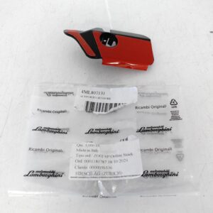 LAMBORGHINI URUS 4ML 18- KOSZYK MOCOWANIE CZUJNIKA PDC ZDERZAK LEWY PRZÓD LAMBORGHINI URUS 4ML 18- KOSZYK MOCOWANIE CZUJNIKA PDC ZDERZAK LEWY PRZÓD