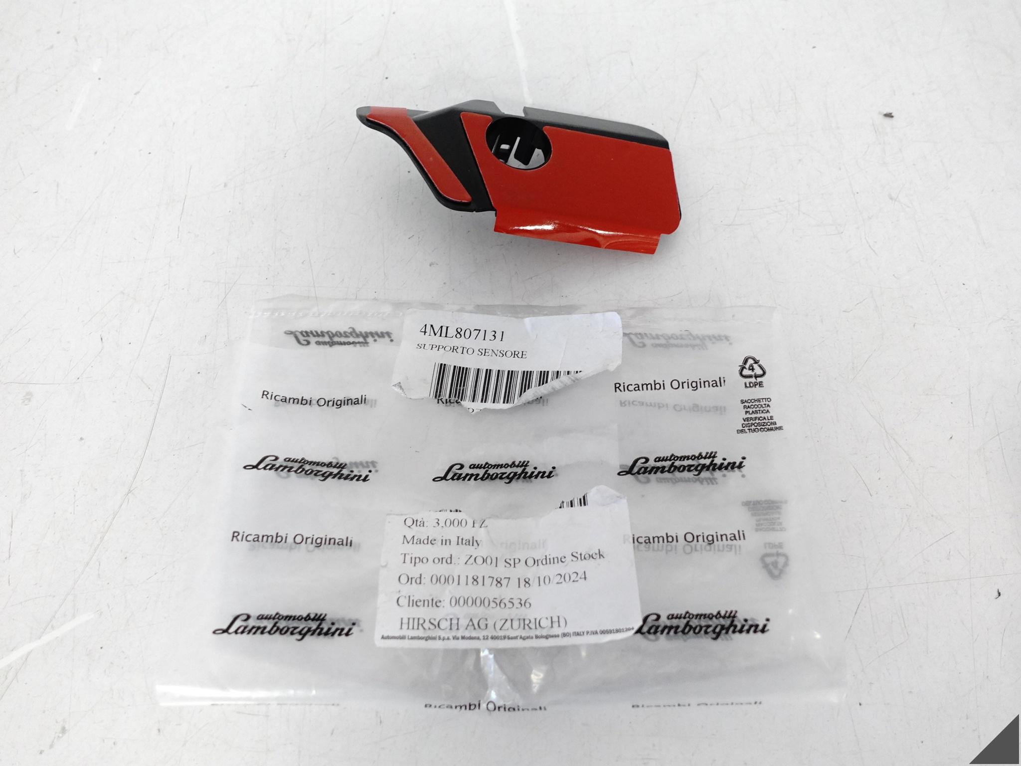 LAMBORGHINI URUS 4ML 18- KOSZYK MOCOWANIE CZUJNIKA PDC ZDERZAK LEWY PRZÓD LAMBORGHINI URUS 4ML 18- KOSZYK MOCOWANIE CZUJNIKA PDC ZDERZAK LEWY PRZÓD