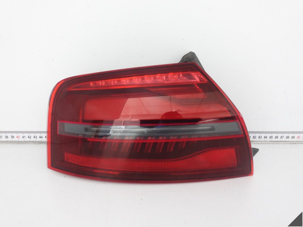AUDI S8 PLUS A8 4H0 D4 LIFT 13-17 MATRIX LED LAMPA LEWA TYŁ EUROPA CIEMNA