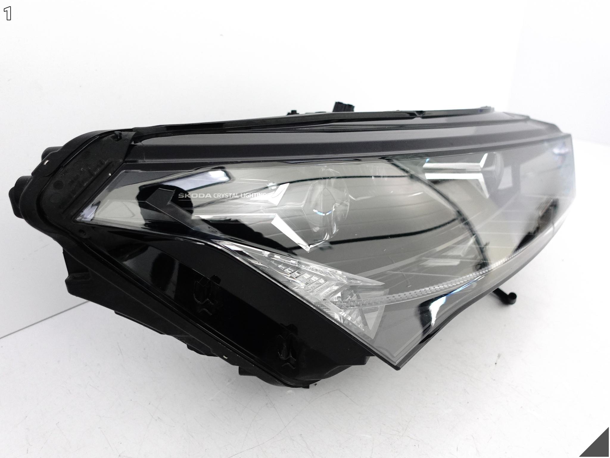 SKODA ENYAQ iV ELECTRIC 5LB 20- LAMPA FULL LED CRYSTAL LIGHTING PRAWA PRZÓD SKODA ENYAQ iV ELECTRIC 5LB 20- LAMPA FULL LED CRYSTAL LIGHTING PRAWA PRZÓD - obrazek 2