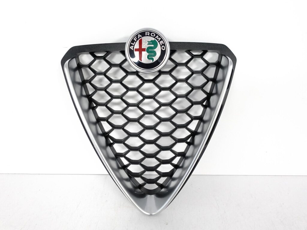 ALFA ROMEO STELVIO 16-20 GRILL KRATKA ATRAPA CHROM W ZDERZAK EMBLEMAT PRZÓD ALFA ROMEO STELVIO 16-20 GRILL KRATKA ATRAPA CHROM W ZDERZAK EMBLEMAT PRZÓD