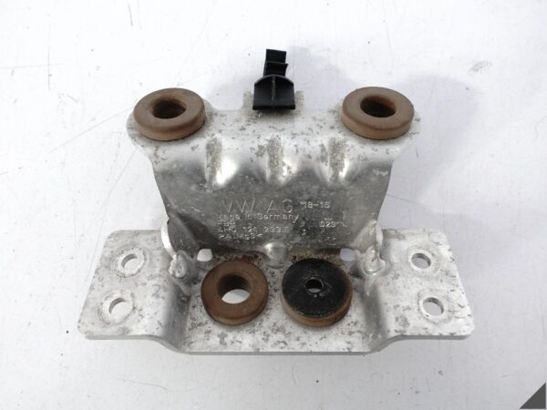 AUDI S8 PLUS 4H0 D4 LIFT 15-17 UCHWYT MOCOWANIE WSPORNIK CHŁODNICY LEWY AUDI S8 PLUS 4H0 D4 LIFT 15-17 UCHWYT MOCOWANIE WSPORNIK CHŁODNICY LEWY