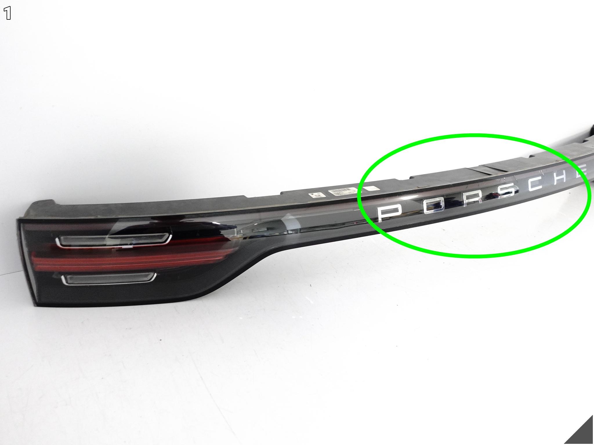 PORSCHE CAYENNE 9Y0 E3 18-23 LAMPA BLENDA LED W BAGAŻNIK TYŁ EU 9Y0945081F PORSCHE CAYENNE 9Y0 E3 18-23 LAMPA BLENDA LED W BAGAŻNIK TYŁ EU 9Y0945081F - obrazek 2