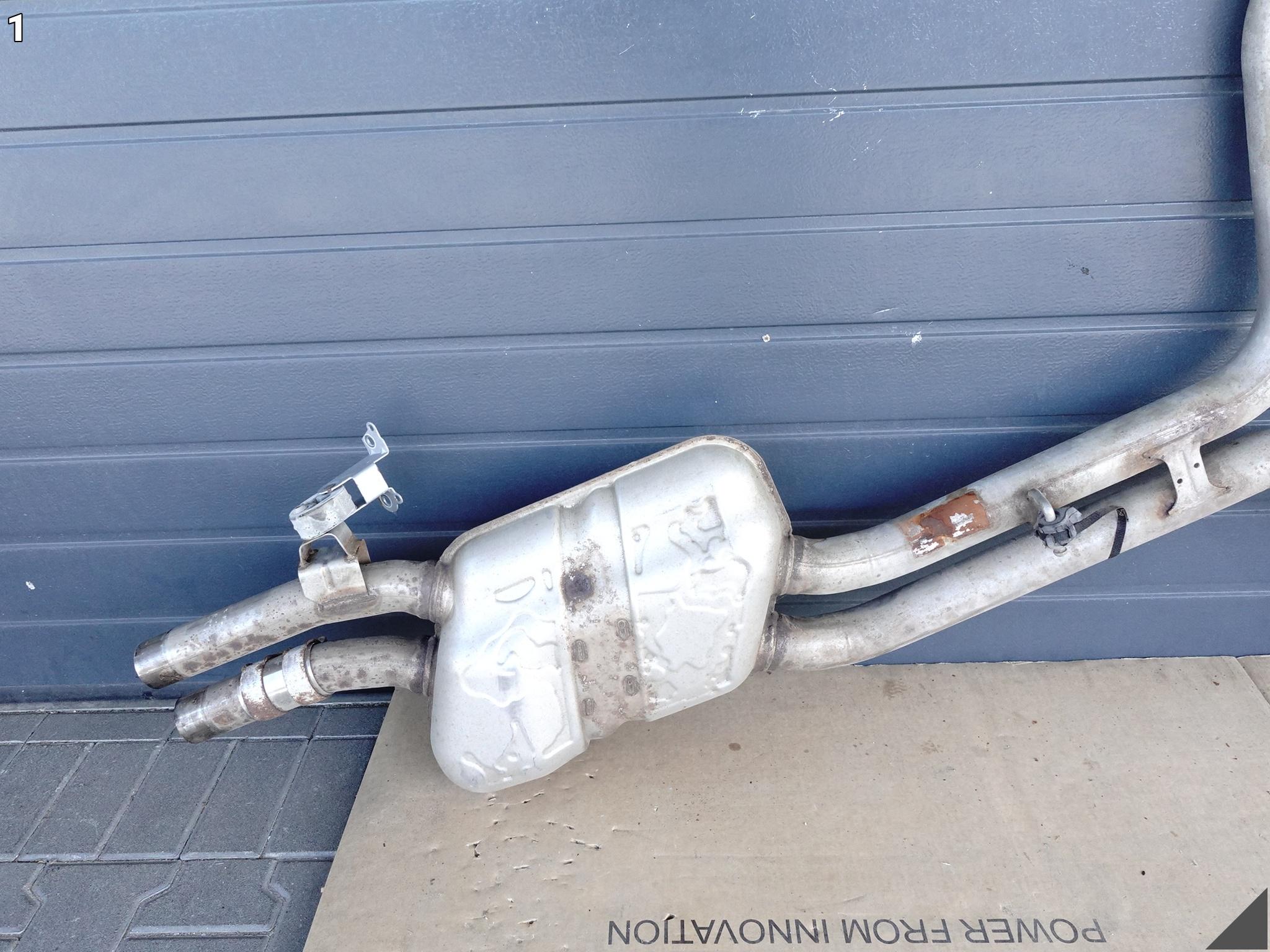 AUDI S8 PLUS 4H0 D4 LIFT 15-17 RURA WYDECH TŁUMIK LEWY TYŁ 4.0 TFSI 92 KM AUDI S8 PLUS 4H0 D4 LIFT 15-17 RURA WYDECH TŁUMIK LEWY TYŁ 4.0 TFSI 92 KM - obrazek 2