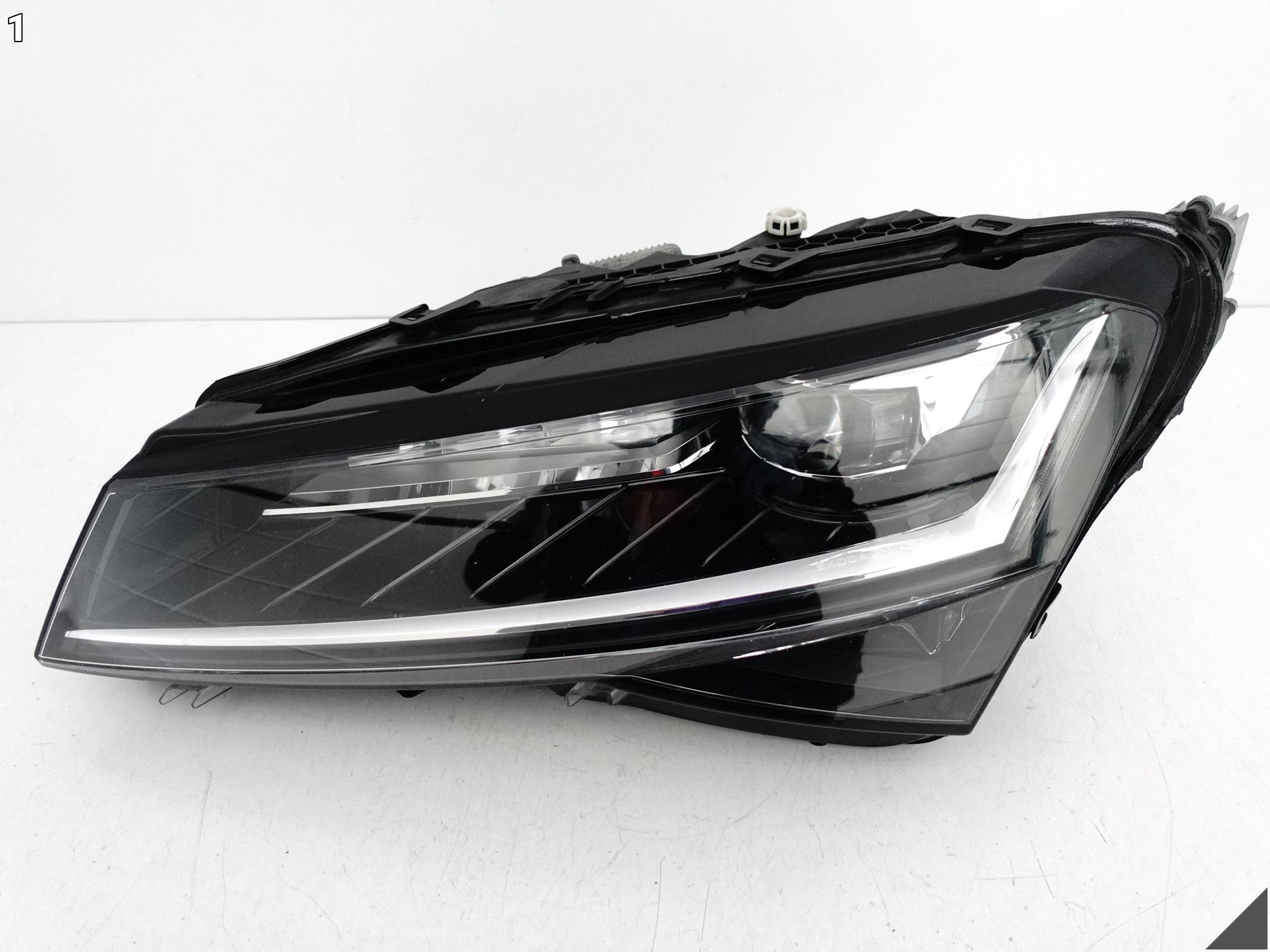 SKODA SUPERB 3V1 LIFT 19-24 LAMPA FULL LED CRYSTAL LIGHTING HIGH LEWA EU SKODA SUPERB 3V1 LIFT 19-24 LAMPA FULL LED CRYSTAL LIGHTING HIGH LEWA EU - obrazek 2