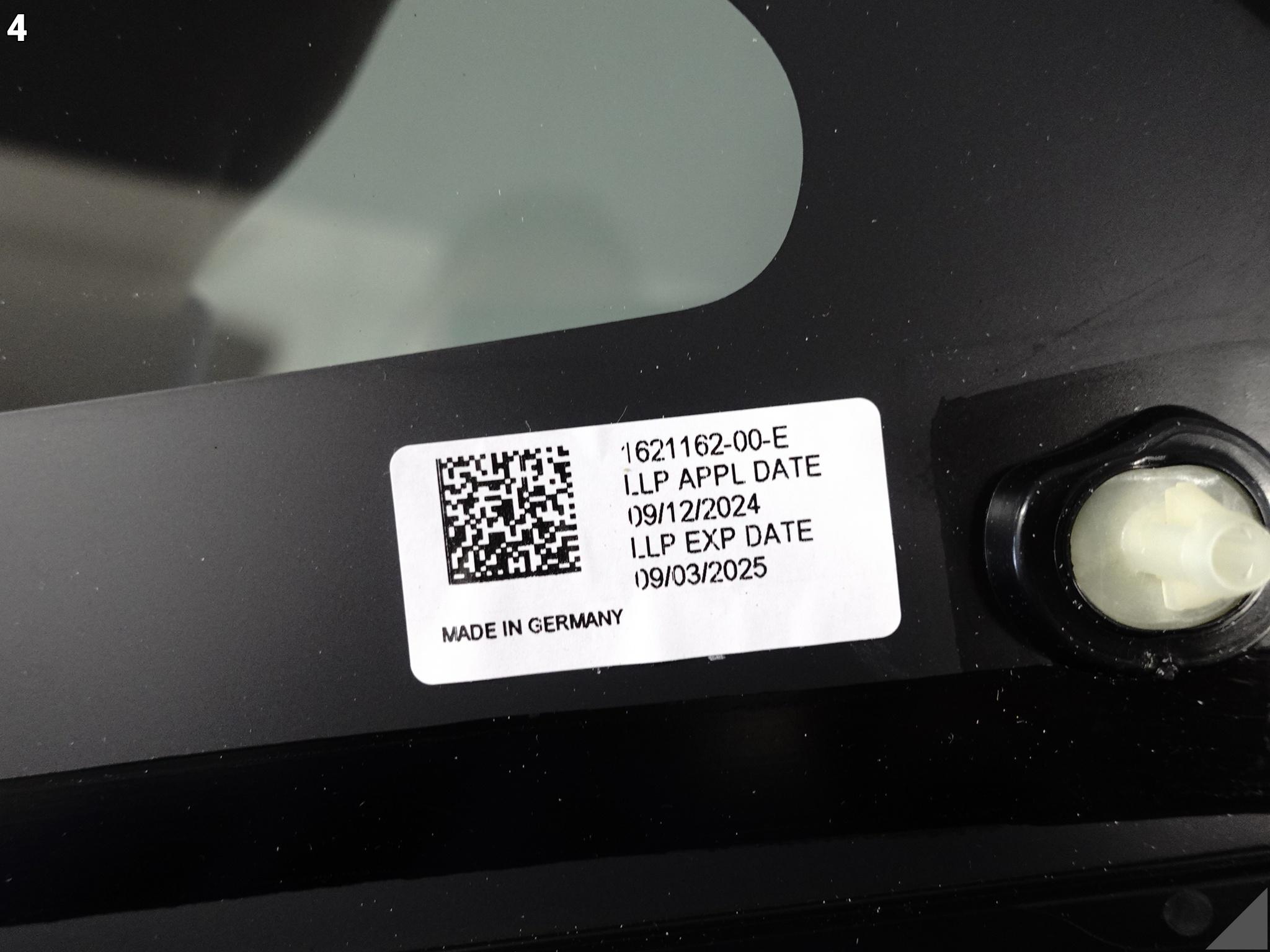 TESLA MODEL Y 20- SZYBA KAROSERYJNA TRÓJKĄT USZCZELKA LEWY TYŁ 1621162-00-E TESLA MODEL Y 20- SZYBA KAROSERYJNA TRÓJKĄT USZCZELKA LEWY TYŁ 1621162-00-E - obrazek 5