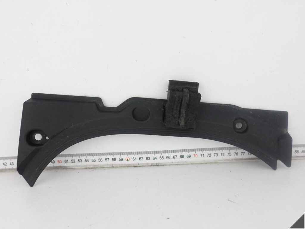 AUDI S8 A8 D4 4H0 09-17 LIFT OSŁONA MOCOWANIE BŁOTNIK KOMORA LEWA PRZÓD
