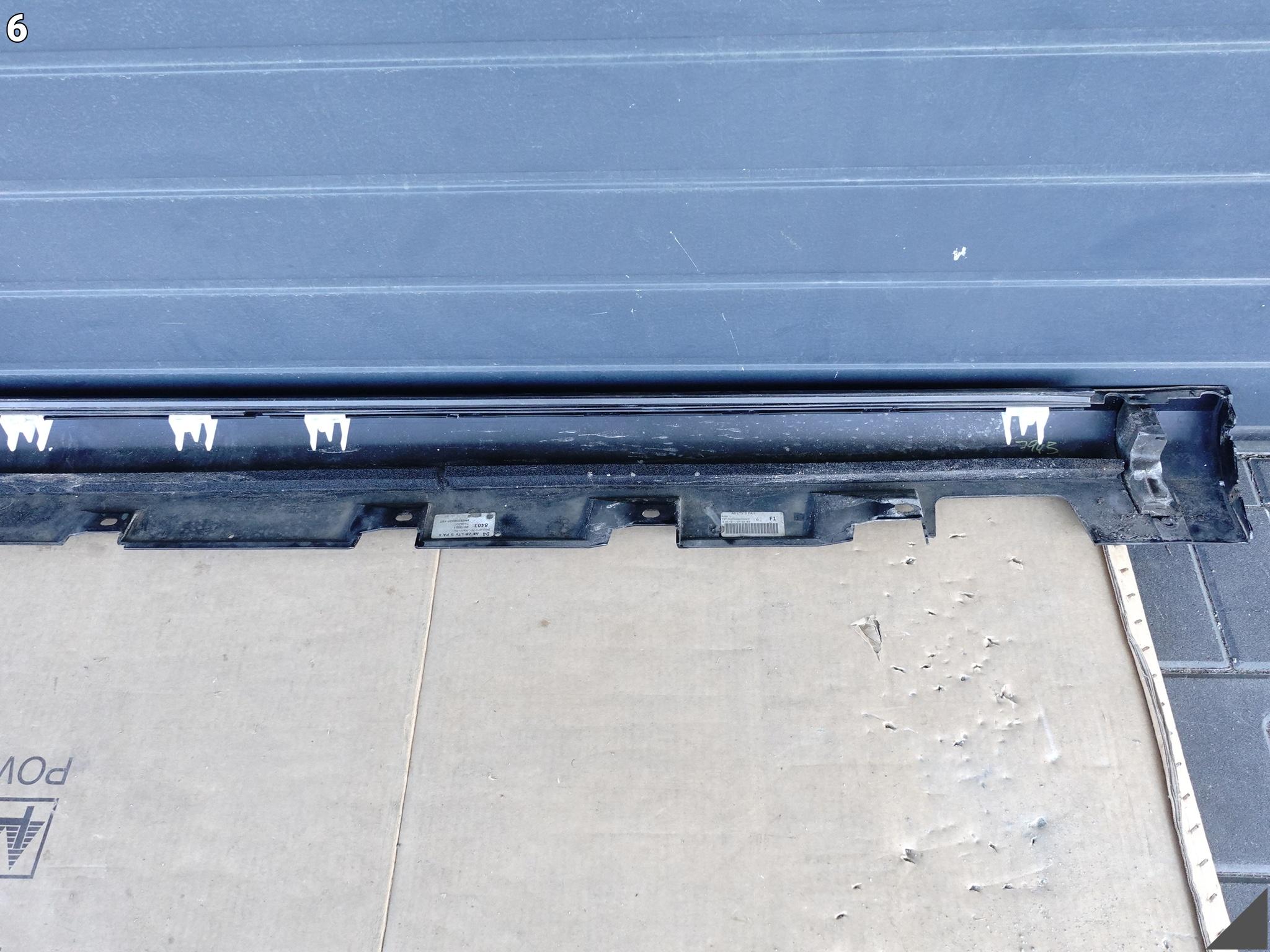 AUDI S8 PLUS 4H0 D4 LIFT 13-17 PRÓG NAKŁADKA LISTWA LEWA DEMONTAŻ Y9T LY9T AUDI S8 PLUS 4H0 D4 LIFT 13-17 PRÓG NAKŁADKA LISTWA LEWA DEMONTAŻ Y9T LY9T - obrazek 7