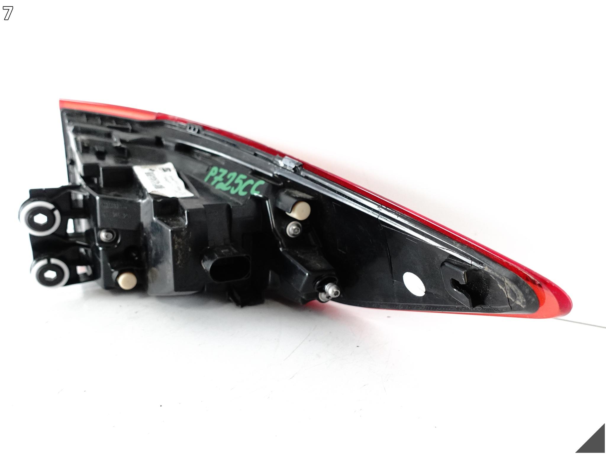 CUPRA FORMENTOR 5FF 20- LAMPA LED LEWA W BŁOTNIK TYŁ EUROPA 5FF945207C CUPRA FORMENTOR 5FF 20- LAMPA LED LEWA W BŁOTNIK TYŁ EUROPA 5FF945207C - obrazek 8
