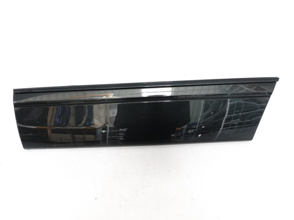 MERCEDES S-KLASA V126 1979-1991 LISTWA NAKŁADKA NA DRZWI TYŁ LEWA DŁUGA MERCEDES S-KLASA V126 1979-1991 LISTWA NAKŁADKA NA DRZWI TYŁ LEWA DŁUGA