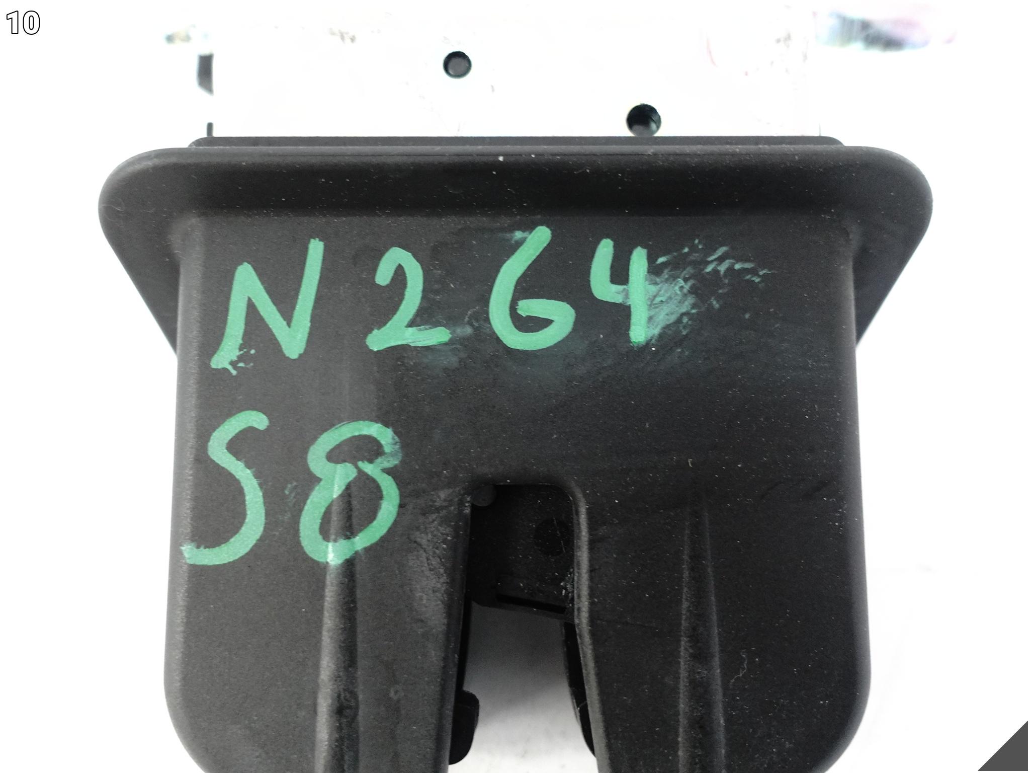 AUDI A8 S8 4H0 D4 A6 S6 4G0 A3 8V0 ZAMEK KLAPY BAGAŻNIKA OSŁONA 4H0827505A AUDI A8 S8 4H0 D4 A6 S6 4G0 A3 8V0 ZAMEK KLAPY BAGAŻNIKA OSŁONA 4H0827505A - obrazek 11