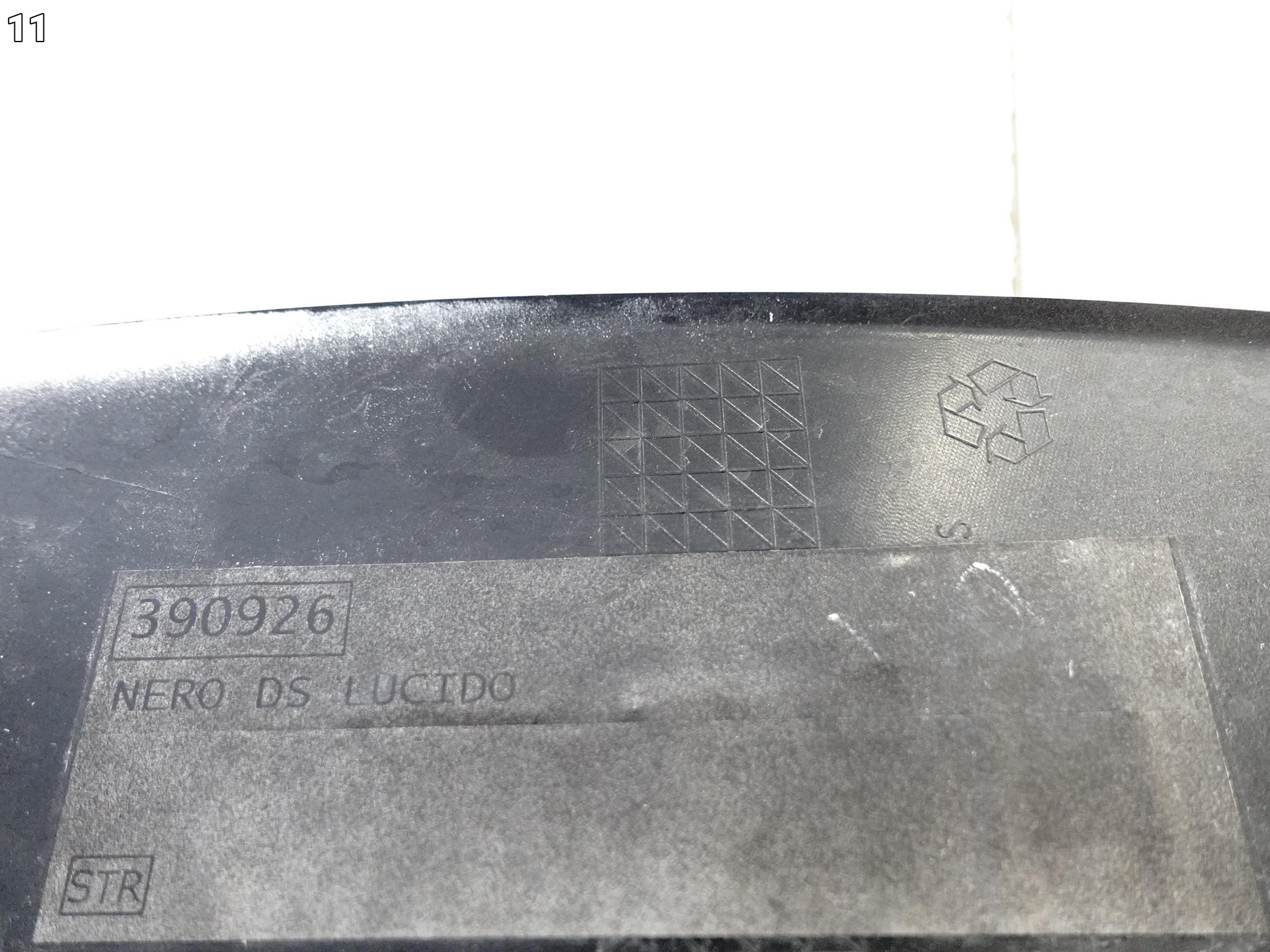 FERRARI PUROSANGUE F175 23- LISTWA NAKŁADKA NA BŁOTNIK PRAWA PRZÓD FERRARI PUROSANGUE F175 23- LISTWA NAKŁADKA NA BŁOTNIK PRAWA PRZÓD - obrazek 12