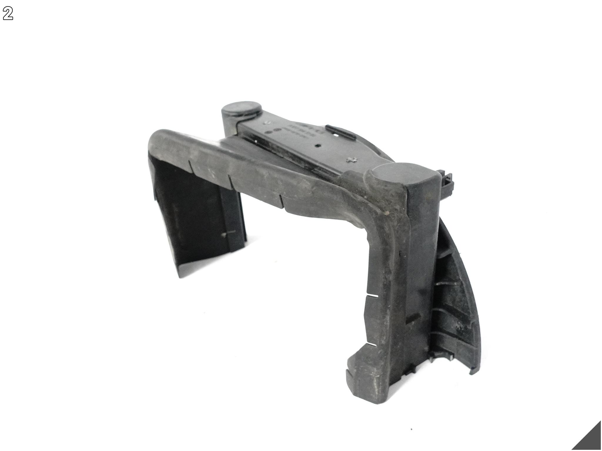 MERCEDES CLA C117 CLA45 AMG 13-19 DOLNA RAMKA INTERCOOLERA WLOT POWIETRZA MERCEDES CLA C117 CLA45 AMG 13-19 DOLNA RAMKA INTERCOOLERA WLOT POWIETRZA - obrazek 3