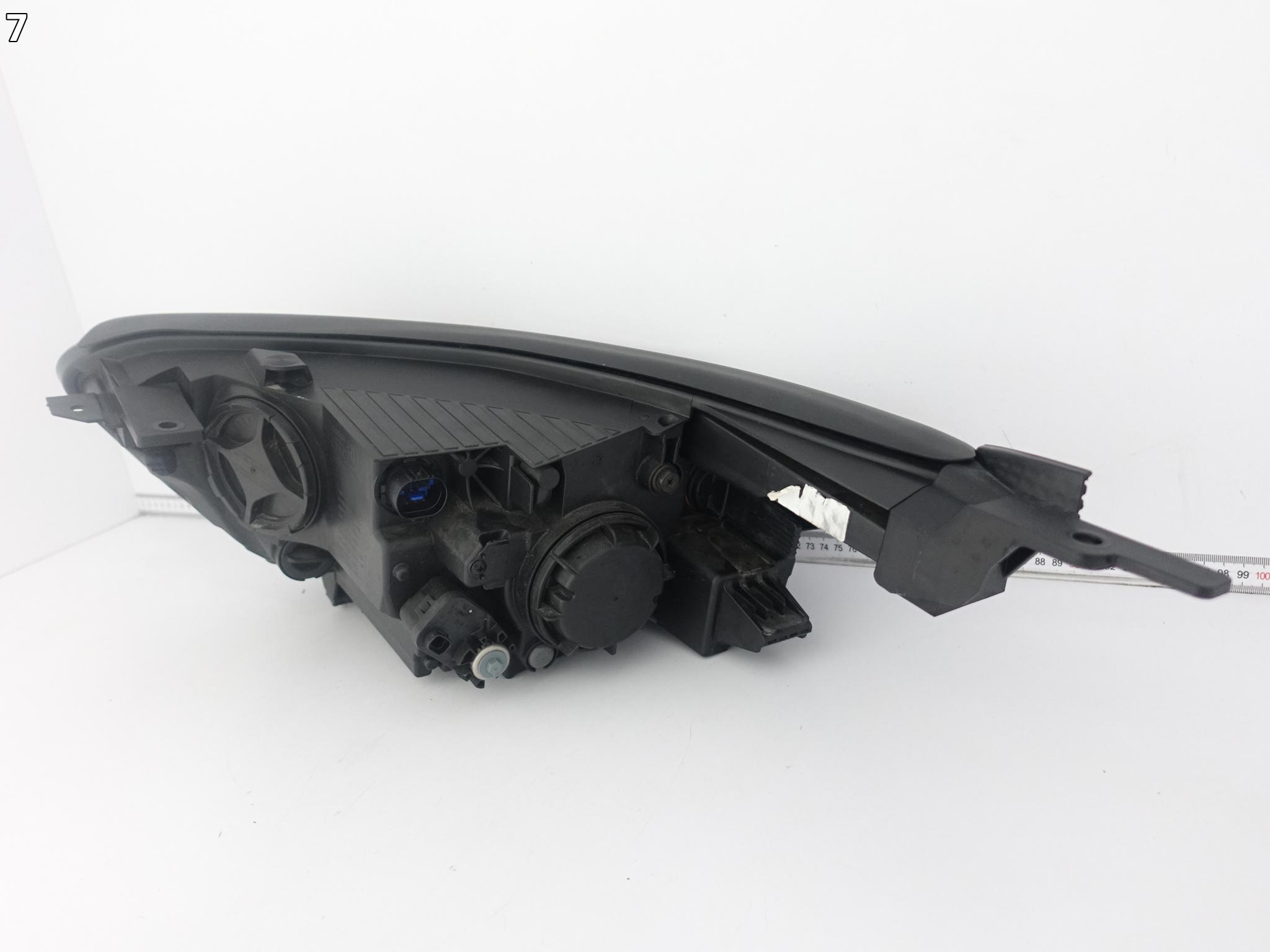 KIA STONIC 17-20 LAMPA PRAWA ZWYKŁA SOCZEWKA HALOGEN + LED PRZÓD EUROPA KIA STONIC 17-20 LAMPA PRAWA ZWYKŁA SOCZEWKA HALOGEN + LED PRZÓD EUROPA - obrazek 8