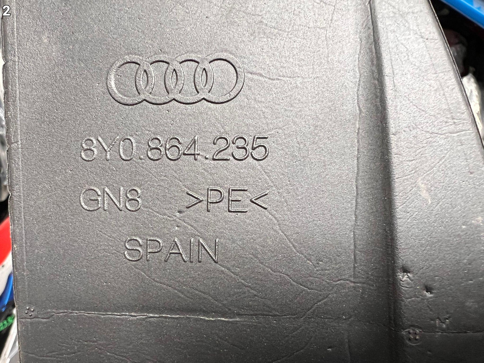 AUDI A3 S3 8Y0 20- OSŁONA WYGŁUSZENIE BŁOTNIKA LEWEGO PRZÓD 8Y0864235 AUDI A3 S3 8Y0 20- OSŁONA WYGŁUSZENIE BŁOTNIKA LEWEGO PRZÓD 8Y0864235 - obrazek 3