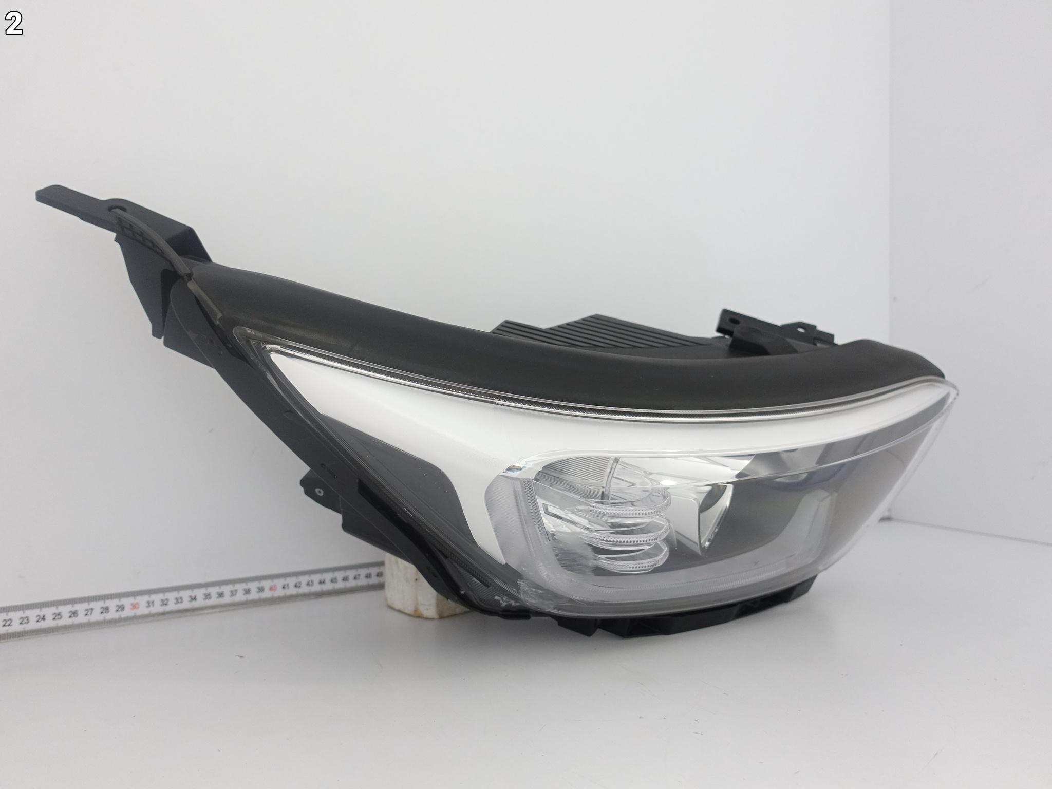 KIA STONIC 17-20 LAMPA PRAWA ZWYKŁA SOCZEWKA HALOGEN + LED PRZÓD EUROPA KIA STONIC 17-20 LAMPA PRAWA ZWYKŁA SOCZEWKA HALOGEN + LED PRZÓD EUROPA - obrazek 3
