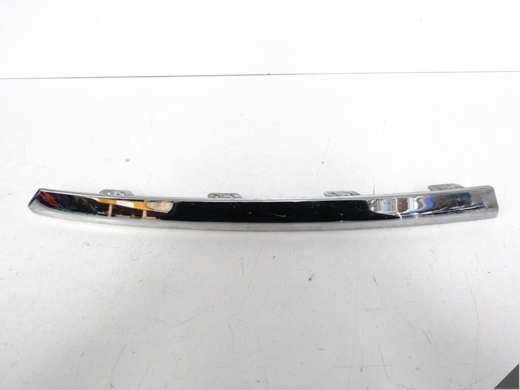 VOLVO S90 V90 LIFT 20- LISTWA NAKŁADKA OZDOBNA W ZDERZAK CHROM PRAWA PRZÓD VOLVO S90 V90 LIFT 20- LISTWA NAKŁADKA OZDOBNA W ZDERZAK CHROM PRAWA PRZÓD