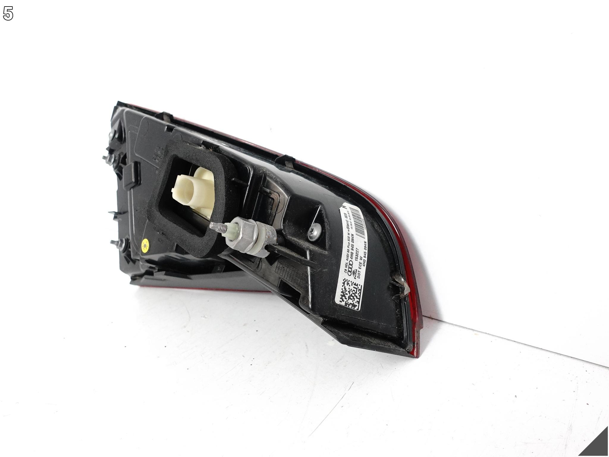AUDI S8 PLUS A8 4H0 D4 LIFT 13-17 LAMPA LED PRAWA TYŁ KLAPA BAGAŻNIKA EU AUDI S8 PLUS A8 4H0 D4 LIFT 13-17 LAMPA LED PRAWA TYŁ KLAPA BAGAŻNIKA EU - obrazek 6