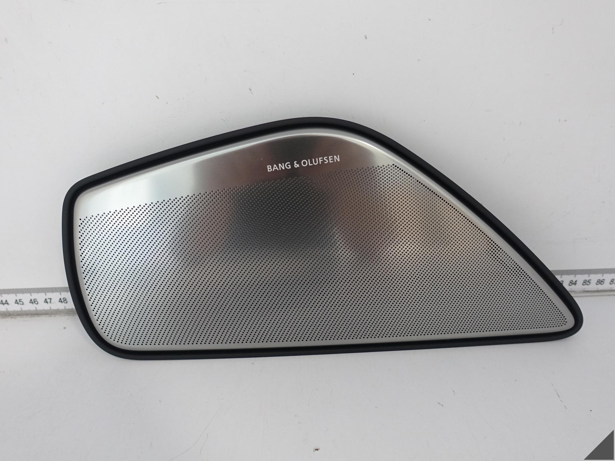 AUDI S8 A8 4H0 D4 09-17 LIFT OSŁONA GŁOŚNIKA PRAWA PRZÓD BANG & OLUFSEN 6PS AUDI S8 A8 4H0 D4 09-17 LIFT OSŁONA GŁOŚNIKA PRAWA PRZÓD BANG & OLUFSEN 6PS
