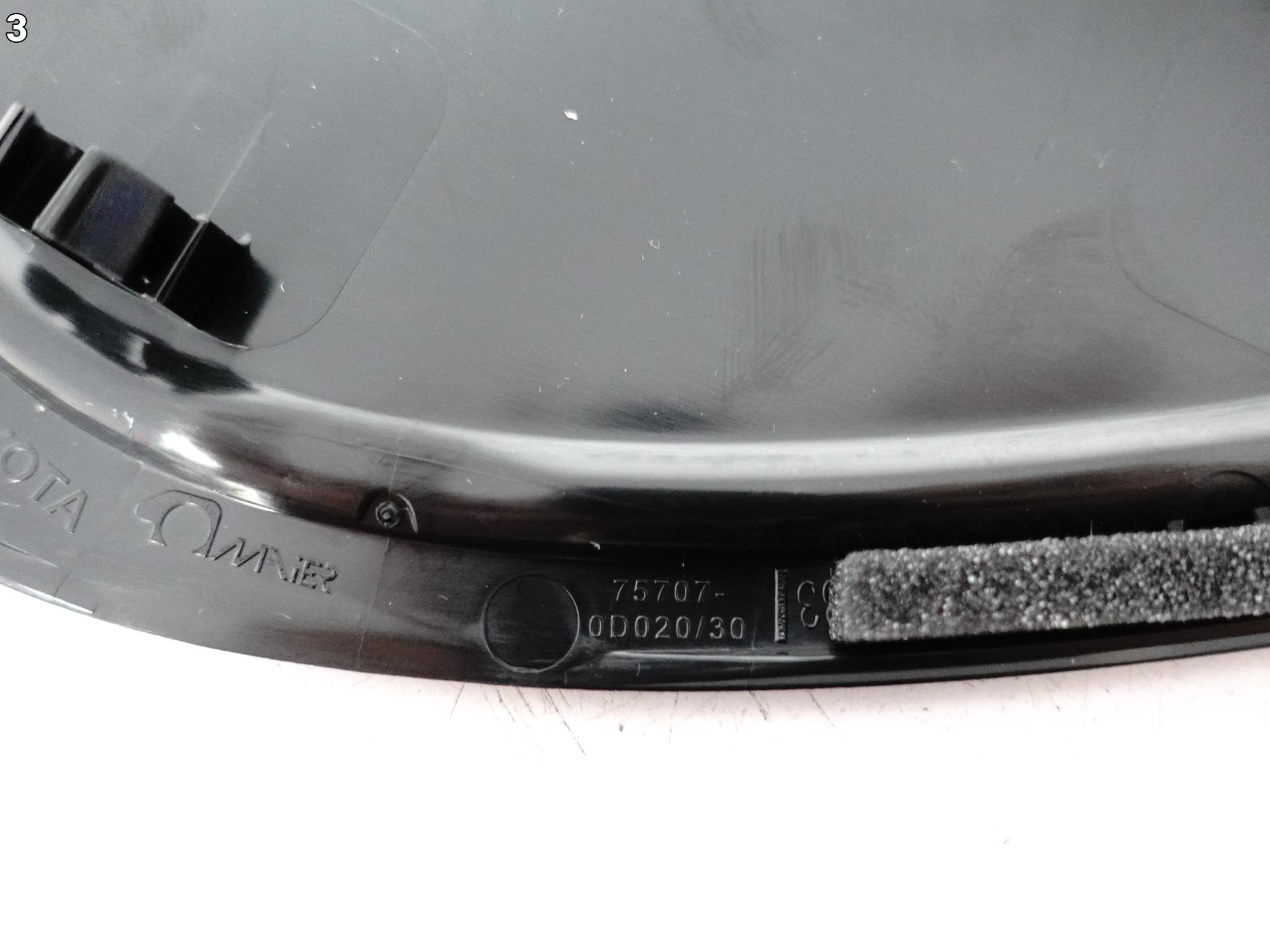 TOYOTA YARIS IV 4 19- TRÓJKĄT OSŁONA LISTWA CHROM DRZWI TYŁ PRAWY NOWY ORG TOYOTA YARIS IV 4 19- TRÓJKĄT OSŁONA LISTWA CHROM DRZWI TYŁ PRAWY NOWY ORG - obrazek 4