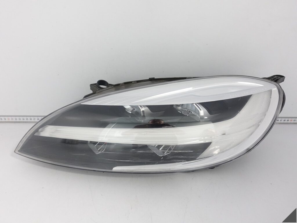 VOLVO V40 XC40 LIFT 16-19 LAMPA HEADLIGHT MID FULL LED LEWA PRZÓD EUROPA VOLVO V40 XC40 LIFT 16-19 LAMPA HEADLIGHT MID FULL LED LEWA PRZÓD EUROPA