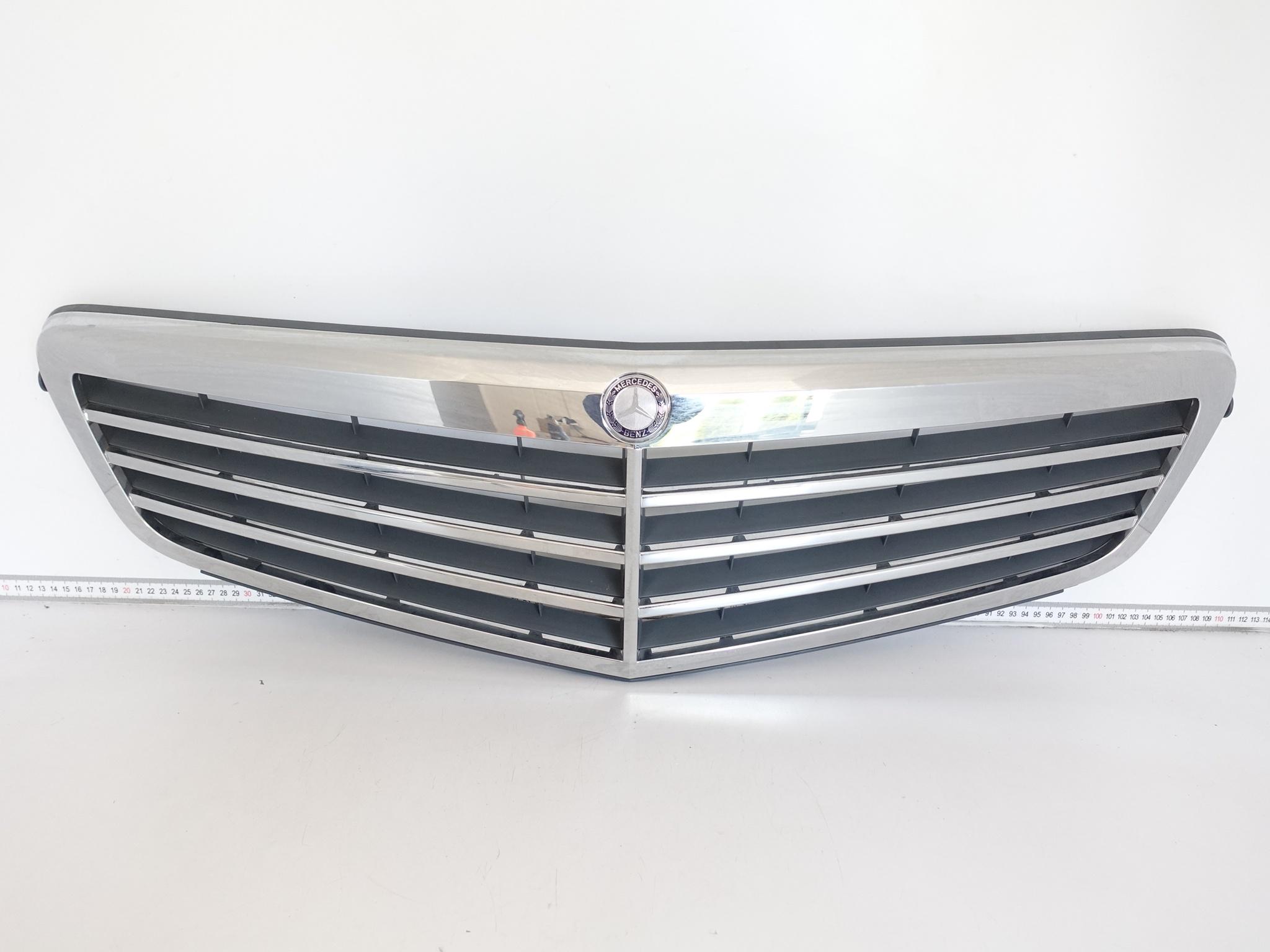 MERCEDES C-KLASA W204 S204 07-11 GRILL KRATKA ATRAPA W ZDERZAK PRZÓD MERCEDES C-KLASA W204 S204 07-11 GRILL KRATKA ATRAPA W ZDERZAK PRZÓD