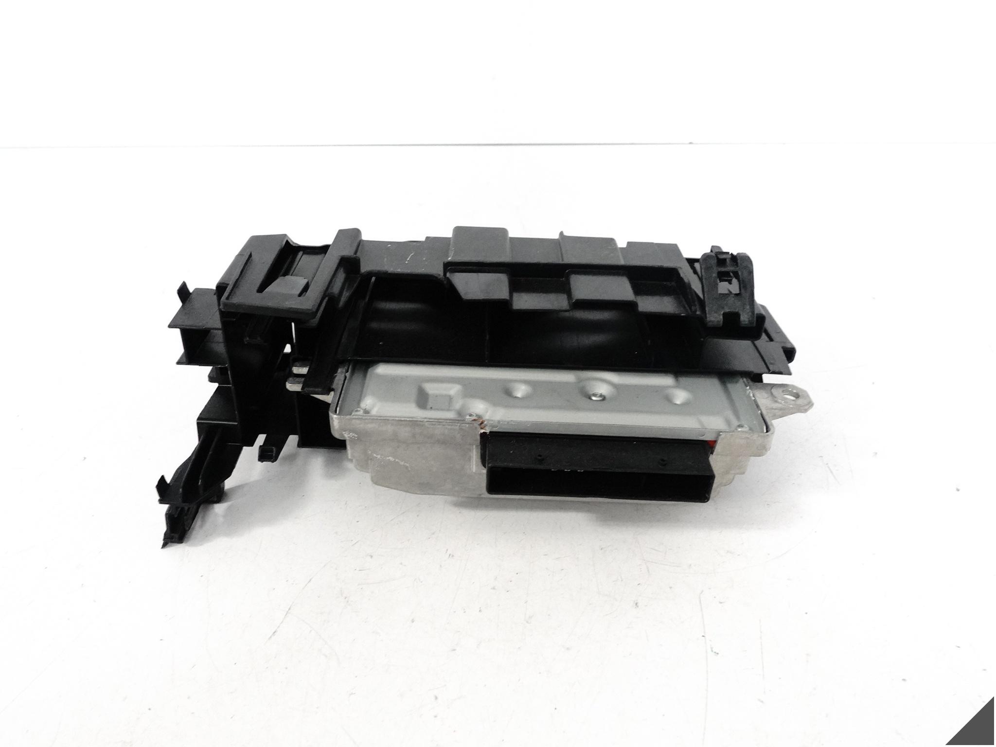 AUDI A3 A4 A5 A6 A7 A8 Q3 Q7 Q8 WZMACNIACZ AUDIO SYSTEMU DŹWIĘKOWEGO HARMAN AUDI A3 A4 A5 A6 A7 A8 Q3 Q7 Q8 WZMACNIACZ AUDIO SYSTEMU DŹWIĘKOWEGO HARMAN