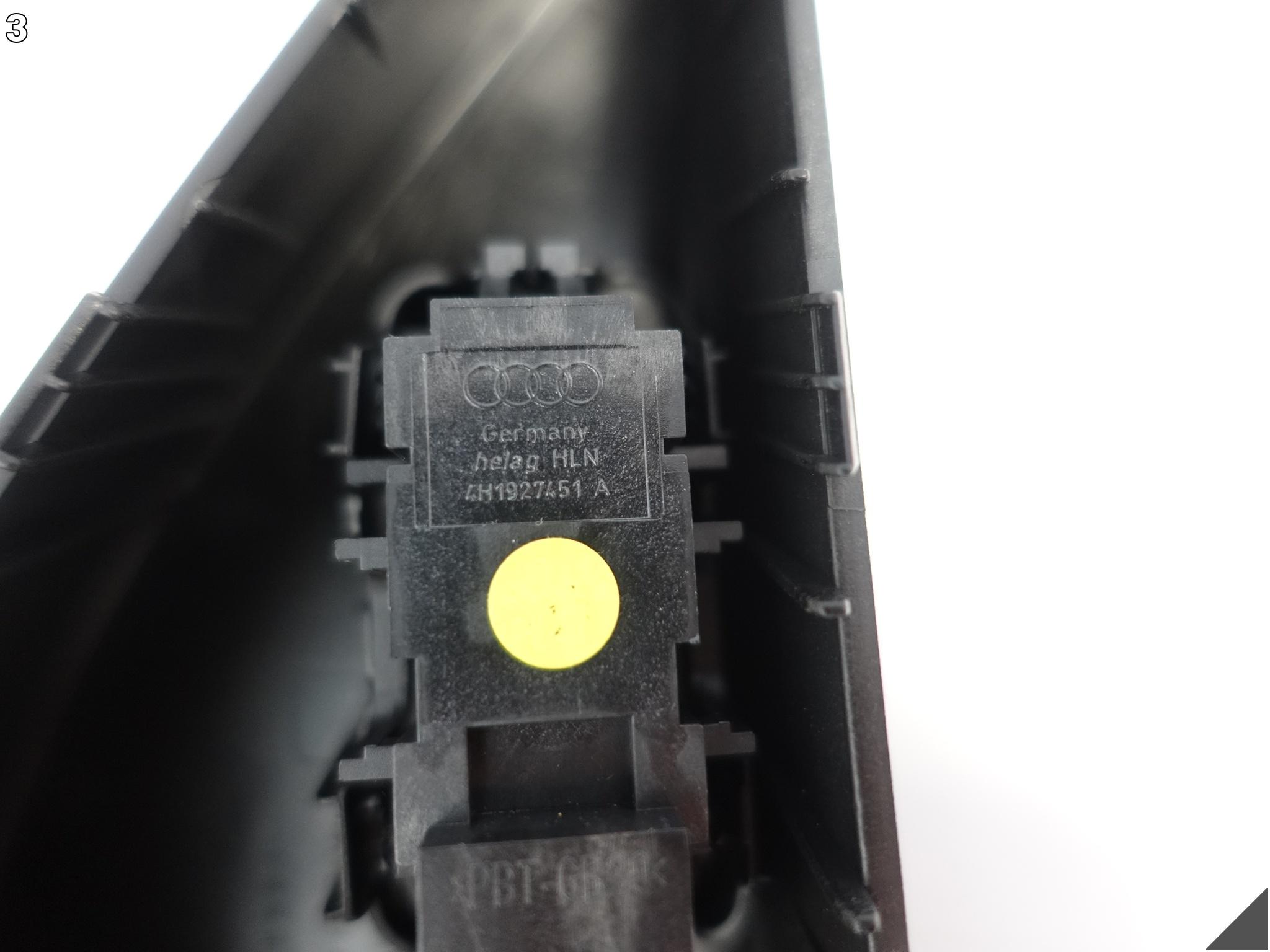 AUDI S8 A8 4H0 4H1 D4 09-17 PRZYCISK ZMIANY PASA RUCHU + OSŁONA DRZWI LEWE AUDI S8 A8 4H0 4H1 D4 09-17 PRZYCISK ZMIANY PASA RUCHU + OSŁONA DRZWI LEWE - obrazek 4