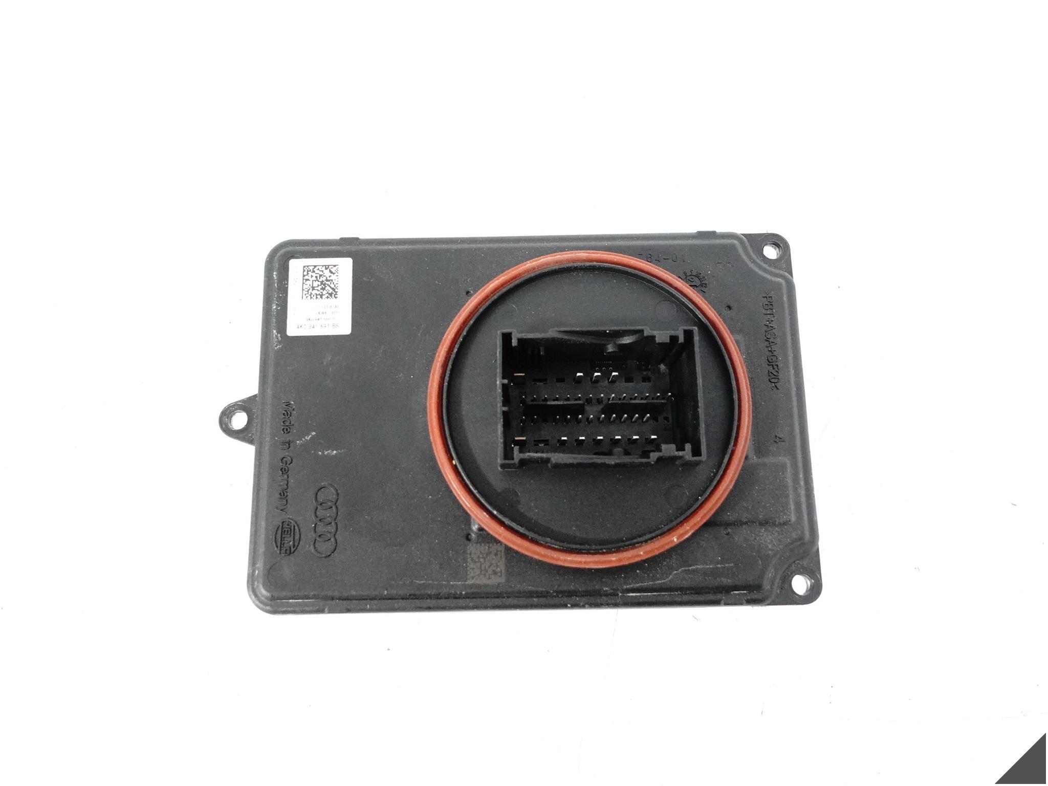 AUDI A3 S3 RS3 8Y0 20-24 MODUŁ PRZETWORNICA PRZEDNIEJ LAMPY LED R = L AUDI A3 S3 RS3 8Y0 20-24 MODUŁ PRZETWORNICA PRZEDNIEJ LAMPY LED R = L