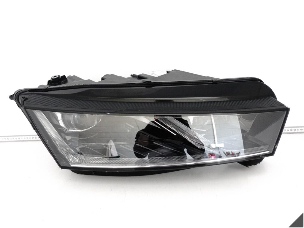 SKODA OCTAVIA IV 4 5E4 20-23 LAMPA FULL LED CRYSTAL LIGHTING PRAWA PRZÓD EU SKODA OCTAVIA IV 4 5E4 20-23 LAMPA FULL LED CRYSTAL LIGHTING PRAWA PRZÓD EU