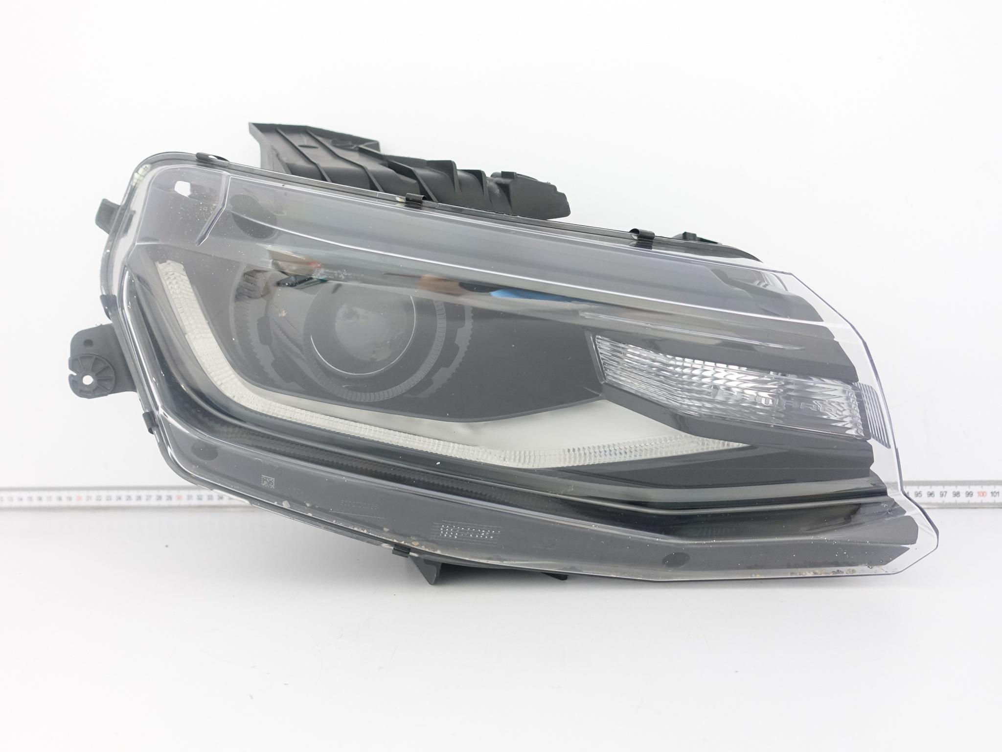 CHEVROLET CAMARO VI 6 16-24 LAMPA XENON + LED PRAWA PRZÓD USA CHEVROLET CAMARO VI 6 16-24 LAMPA XENON + LED PRAWA PRZÓD USA