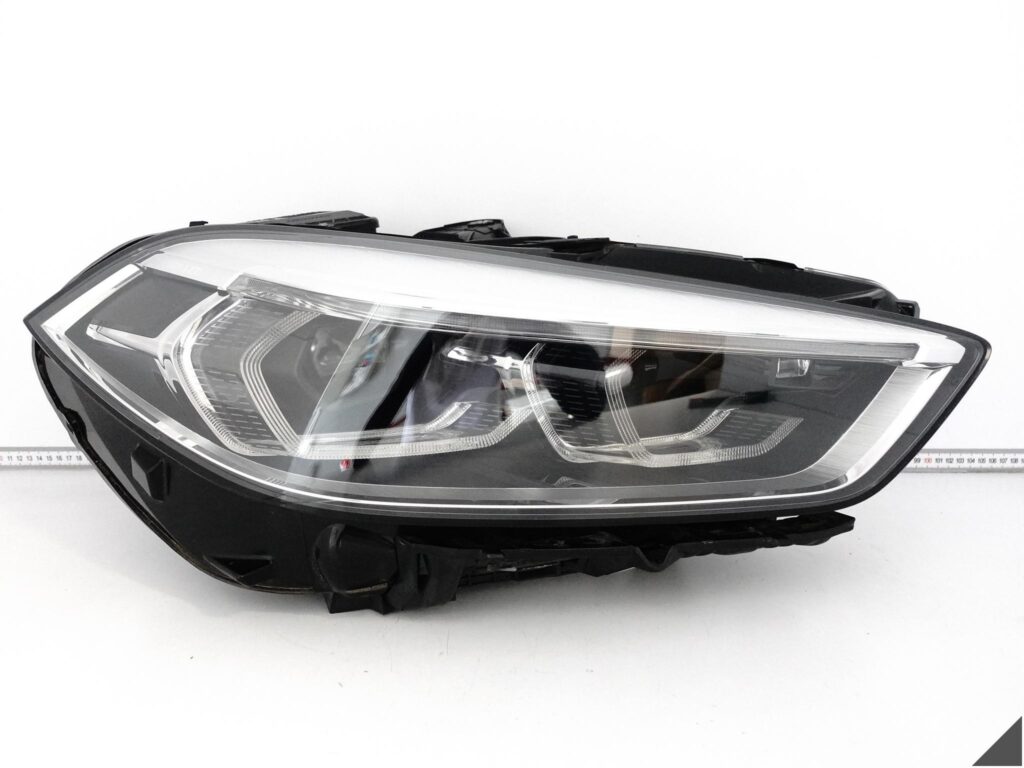 BMW 1 F40 (3 GENERACJA) 19-24 LAMPA FULL LED PRAWA PRZÓD EUROPA 9482812 BMW 1 F40 (3 GENERACJA) 19-24 LAMPA FULL LED PRAWA PRZÓD EUROPA 9482812