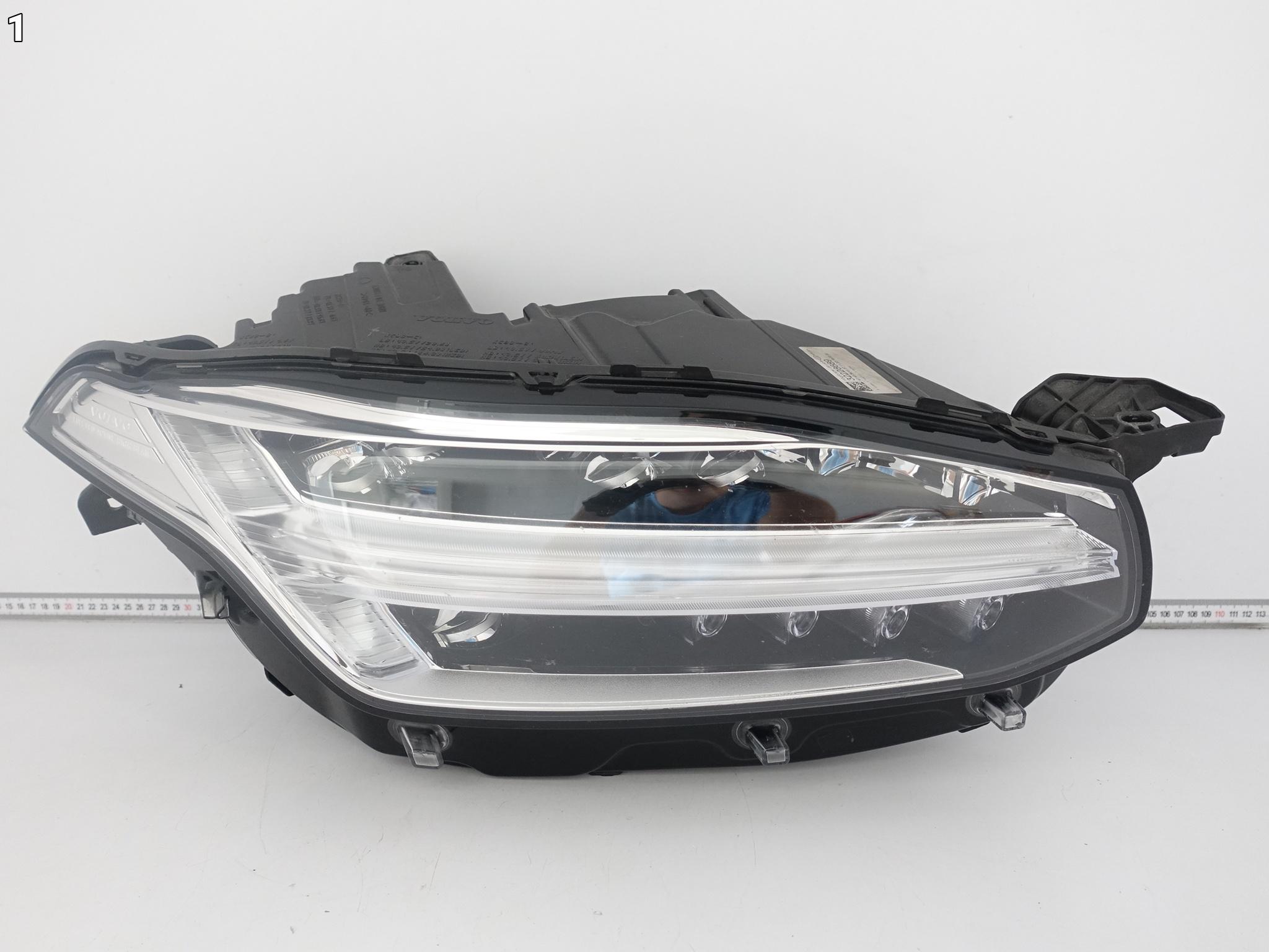 VOLVO XC90 II 19-24 LIFT FULL LED ACTIVE HIGH BEAM LAMPA PRAWA PRZÓD EUROPA VOLVO XC90 II 19-24 LIFT FULL LED ACTIVE HIGH BEAM LAMPA PRAWA PRZÓD EUROPA - obrazek 2