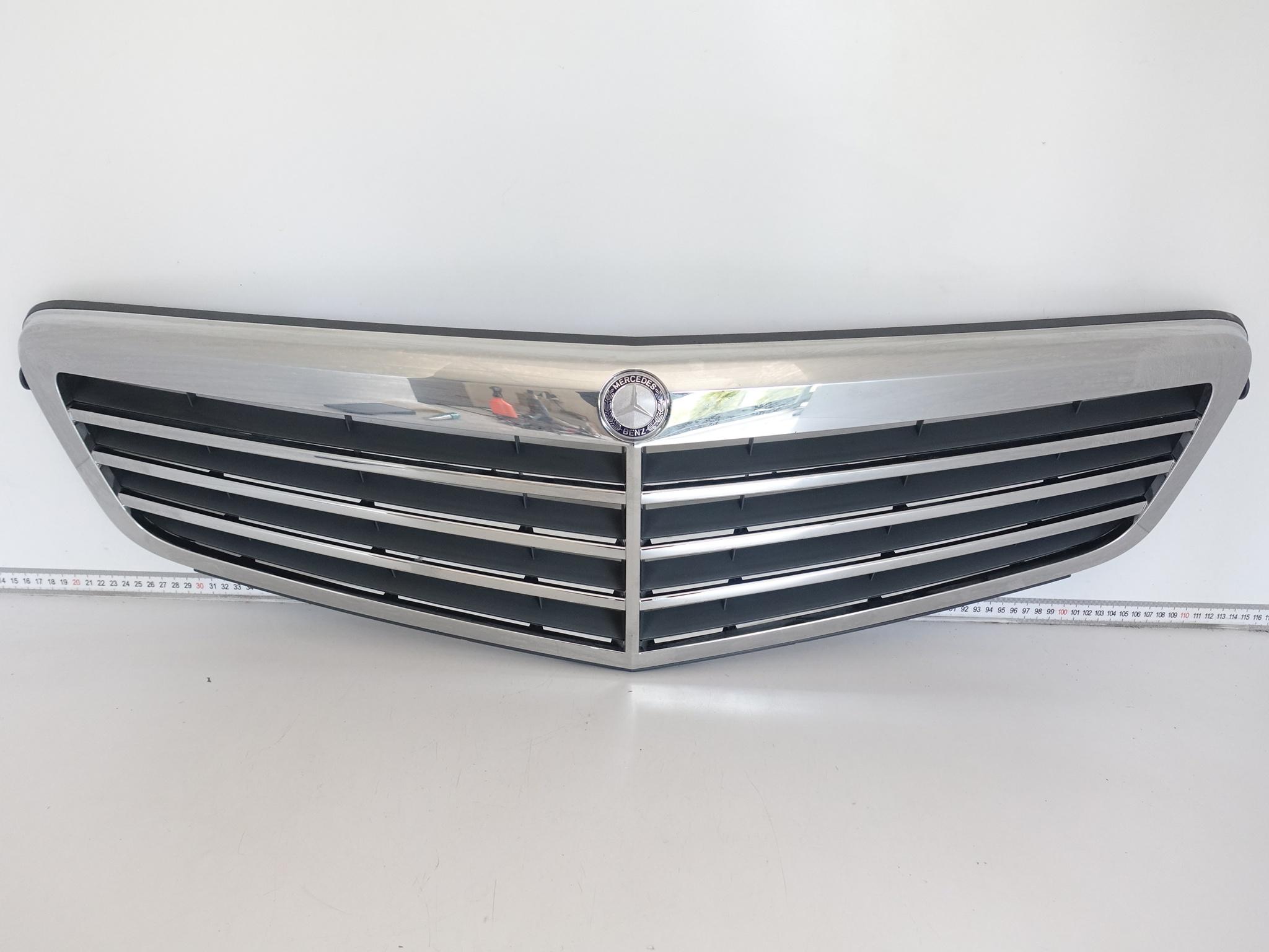 MERCEDES C-KLASA W204 S204 07-11 GRILL KRATKA ATRAPA W ZDERZAK PRZÓD MERCEDES C-KLASA W204 S204 07-11 GRILL KRATKA ATRAPA W ZDERZAK PRZÓD