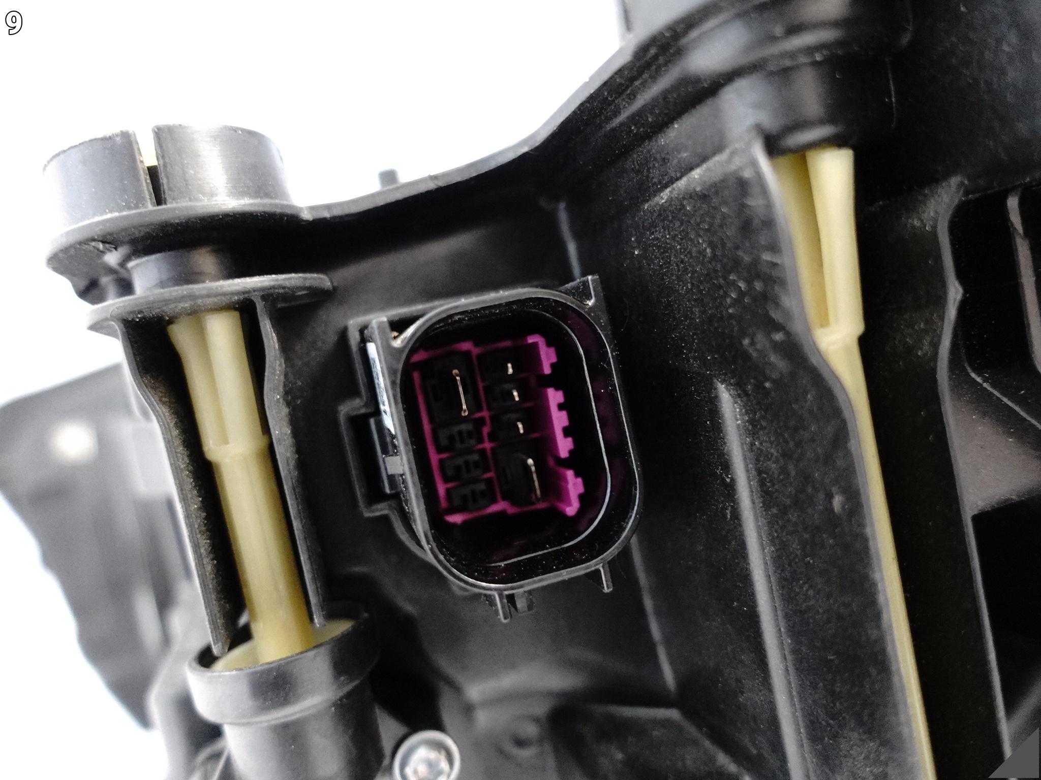 AUDI RSQ3 Q3 RS II F3 83A 18- LAMPA MATRIX FULL LED PRAWA PRZÓD CIEMNA 036C AUDI RSQ3 Q3 RS II F3 83A 18- LAMPA MATRIX FULL LED PRAWA PRZÓD CIEMNA 036C - obrazek 10