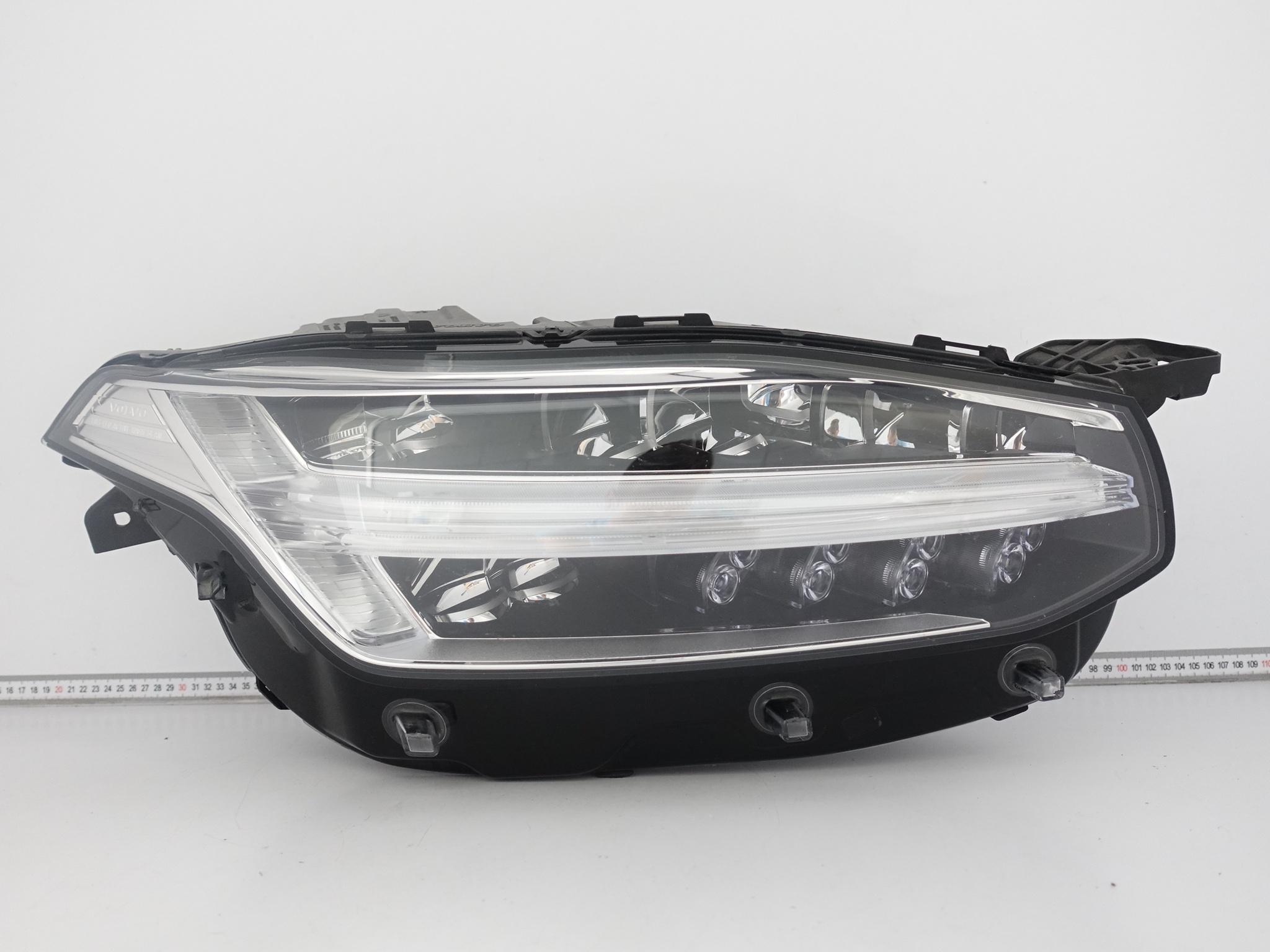 VOLVO XC90 II 19-24 LIFT FULL LED ACTIVE HIGH BEAM LAMPA PRAWA PRZÓD EUROPA VOLVO XC90 II 19-24 LIFT FULL LED ACTIVE HIGH BEAM LAMPA PRAWA PRZÓD EUROPA