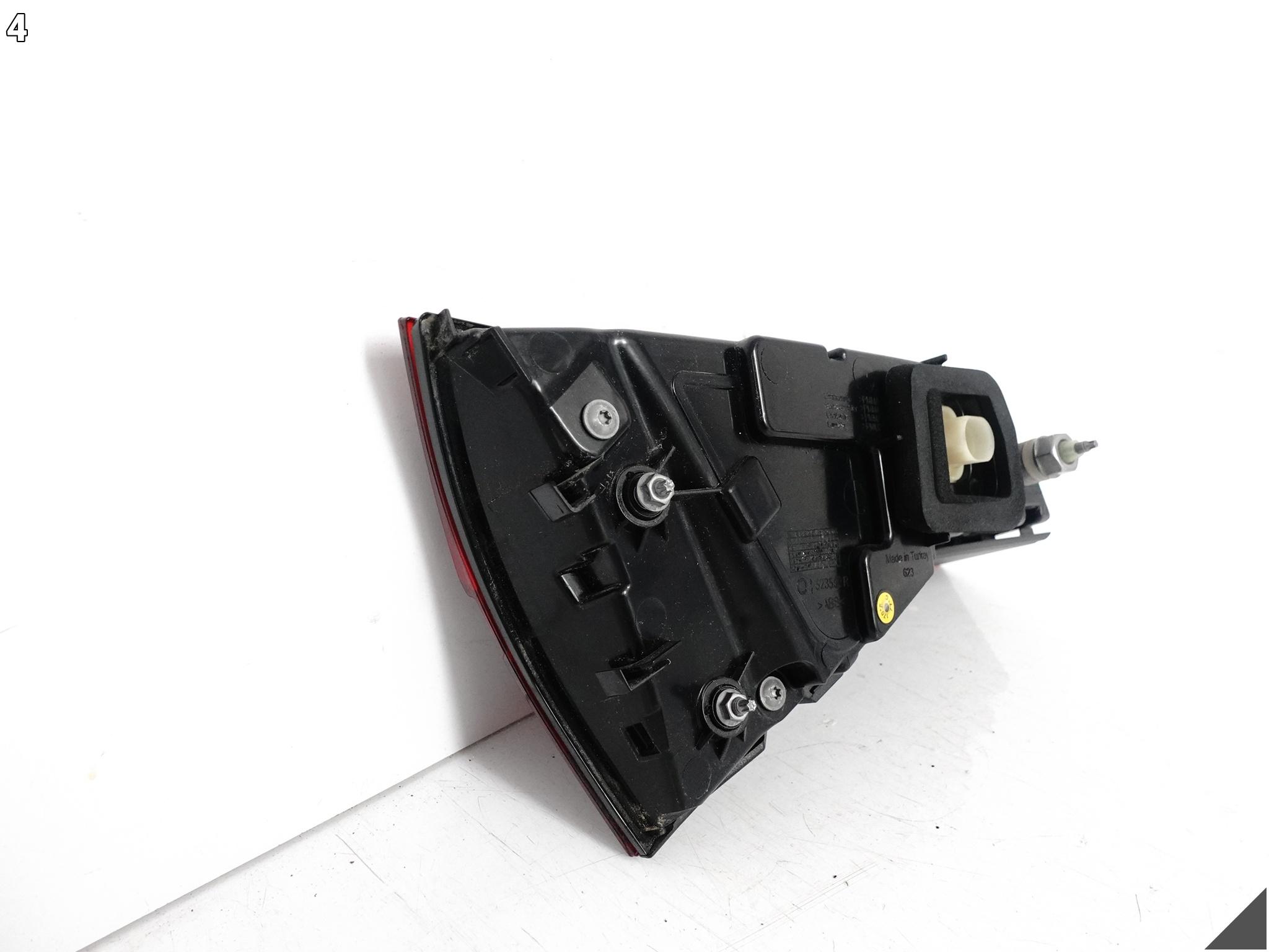 AUDI S8 PLUS A8 4H0 D4 LIFT 13-17 LAMPA LED PRAWA TYŁ KLAPA BAGAŻNIKA EU AUDI S8 PLUS A8 4H0 D4 LIFT 13-17 LAMPA LED PRAWA TYŁ KLAPA BAGAŻNIKA EU - obrazek 5