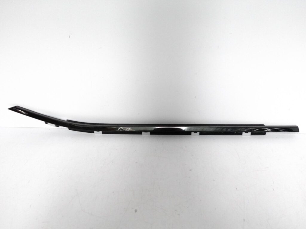 LEXUS NX II 2 21- LISTWA ZGARNIAJĄCA SZYBY DRZWI PRAWA TYŁ BLACK ORYGINALNA LEXUS NX II 2 21- LISTWA ZGARNIAJĄCA SZYBY DRZWI PRAWA TYŁ BLACK ORYGINALNA