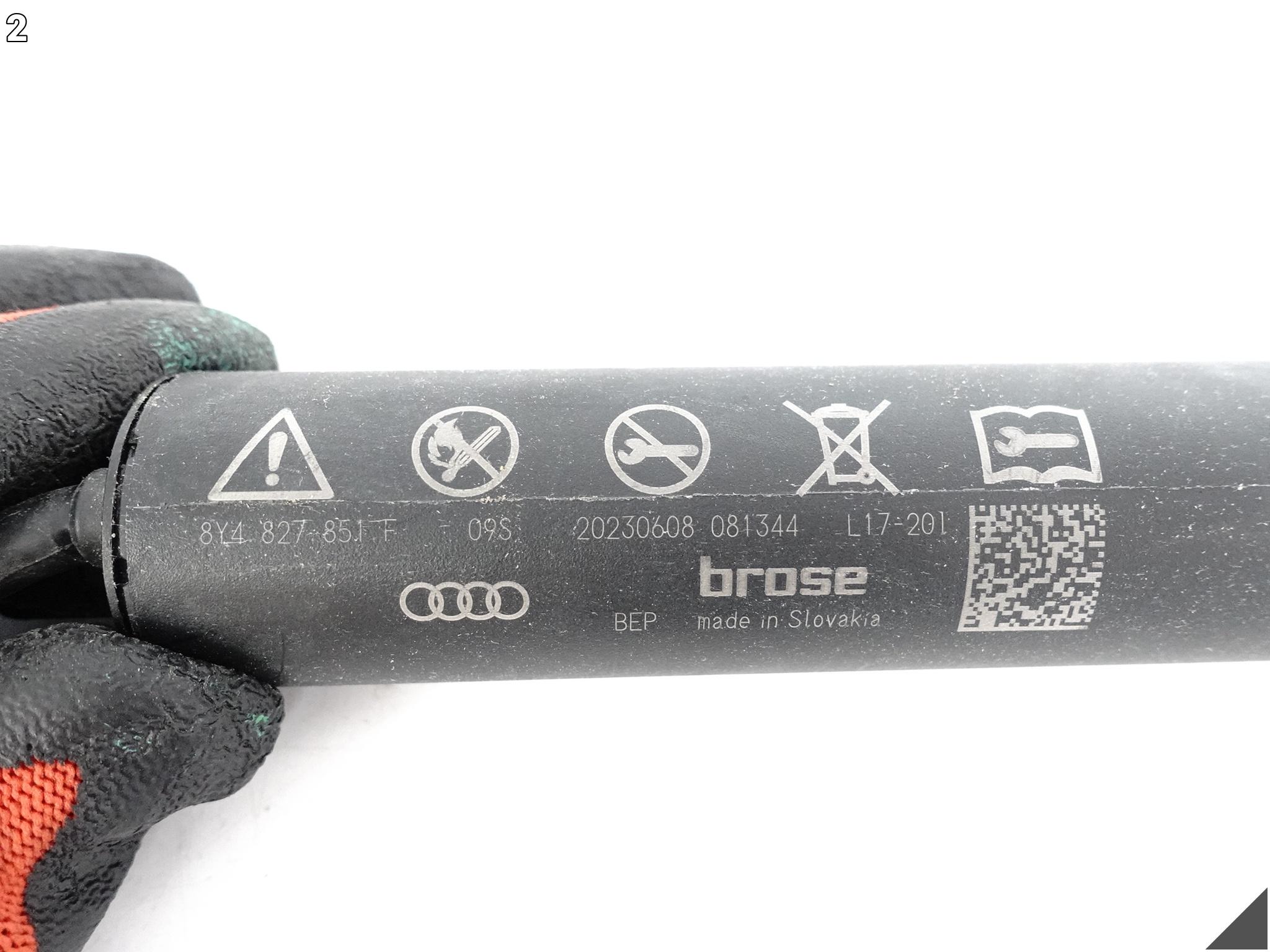 AUDI A3 S3 8Y0 20- SIŁOWNIK TELESKOP ELEKTRYCZNY KLAPY BAGAŻNIKA TYŁ AUDI A3 S3 8Y0 20- SIŁOWNIK TELESKOP ELEKTRYCZNY KLAPY BAGAŻNIKA TYŁ - obrazek 3