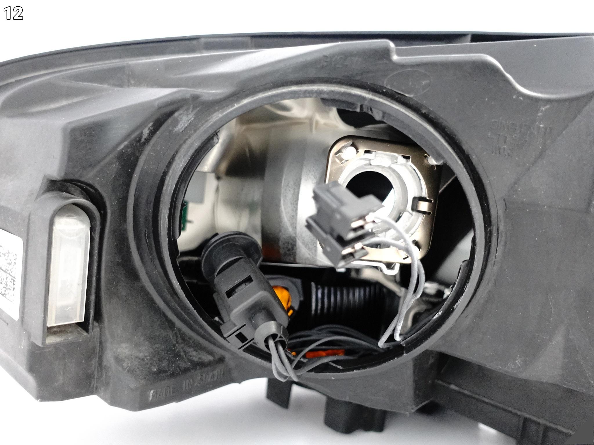 VW GOLF 7 VII GTI 5G1 5G0 12-16 LAMPA XENON + LED PRAWA PRZÓD EUROPA VW GOLF 7 VII GTI 5G1 5G0 12-16 LAMPA XENON + LED PRAWA PRZÓD EUROPA - obrazek 13