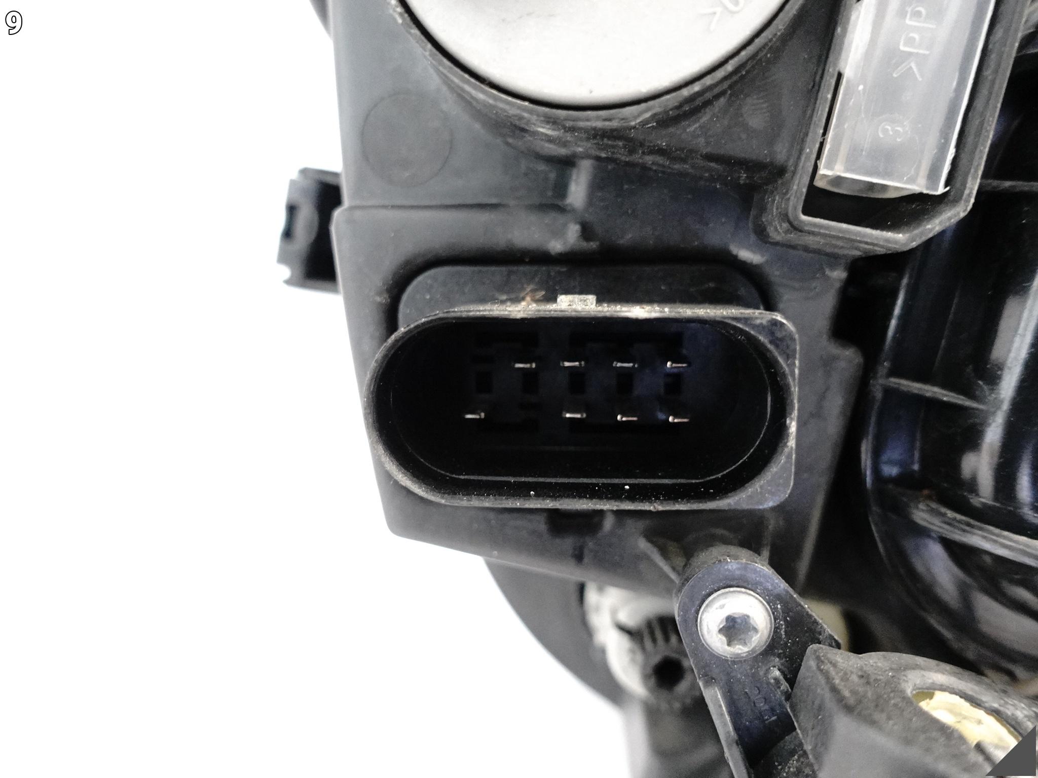 SEAT LEON 3 III 5F1 5F0 13-20 LAMPA ZWYKŁA HALOGEN H7 LEWA PRZÓD EU ŁADNA SEAT LEON 3 III 5F1 5F0 13-20 LAMPA ZWYKŁA HALOGEN H7 LEWA PRZÓD EU ŁADNA - obrazek 10