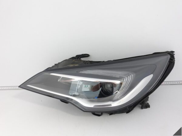 OPEL ASTRA 5 K (V GENERACJA) LIFT 19-21 LAMPA HALOGEN ZWYKŁA H7 + LED LEWA