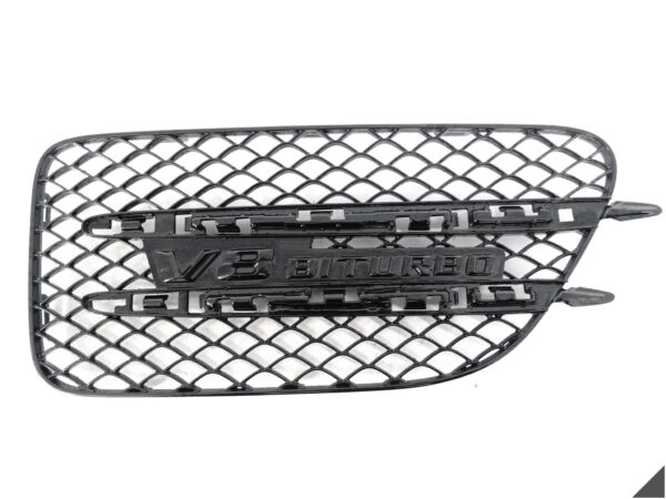 MERCEDES AMG GT GTC C190 R190 WLOT KRATKA LISTWA DEKOR BŁOTNIK PRAWY PRZÓD MERCEDES AMG GT GTC C190 R190 WLOT KRATKA LISTWA DEKOR BŁOTNIK PRAWY PRZÓD