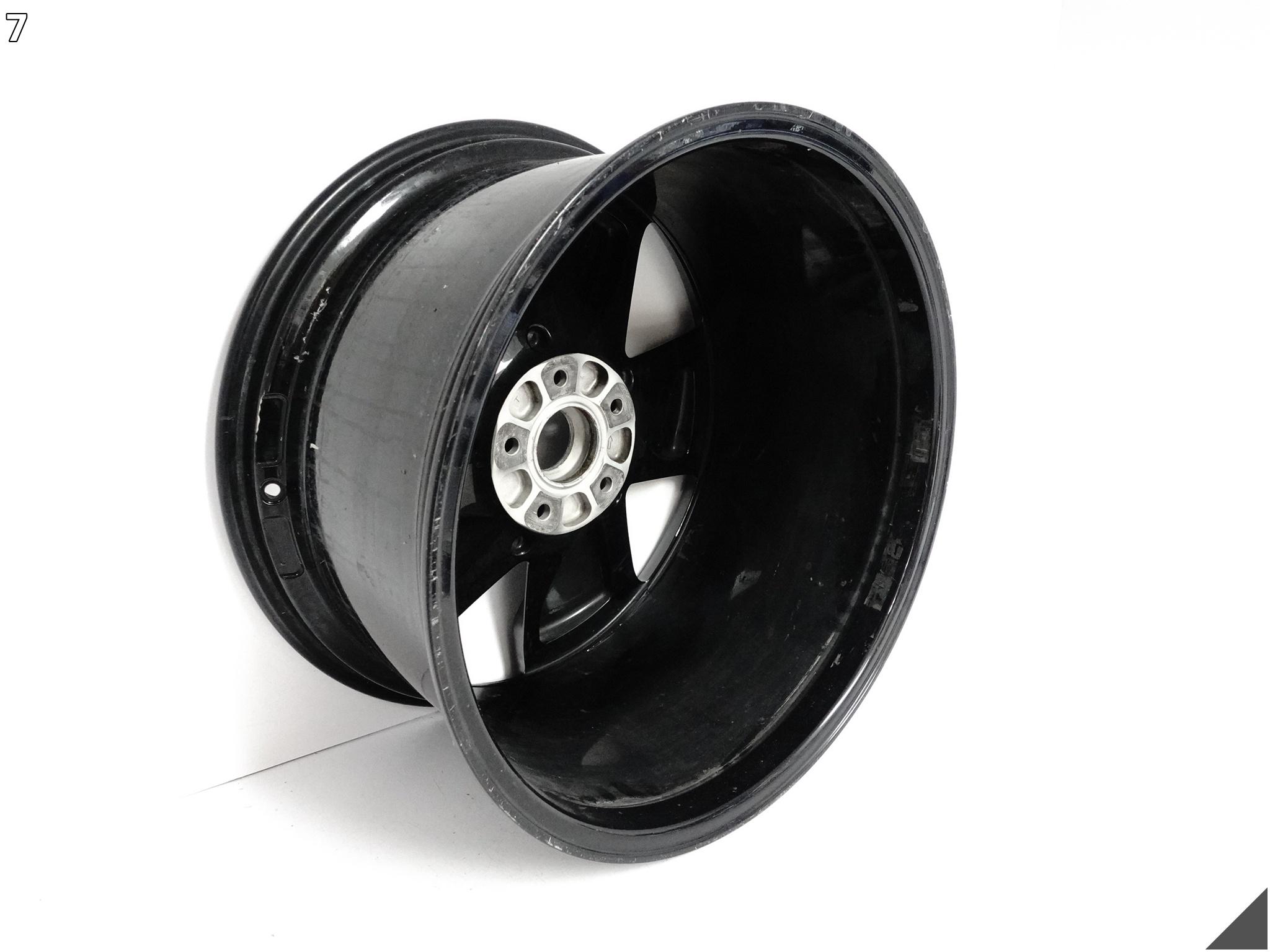 PORSCHE TAYCAN 9J1 EXCLUSIVE DESIGN FELGA PRAWA TYŁ 11,5Jx21 ET66 5×130 C9X PORSCHE TAYCAN 9J1 EXCLUSIVE DESIGN FELGA PRAWA TYŁ 11,5Jx21 ET66 5x130 C9X - obrazek 8