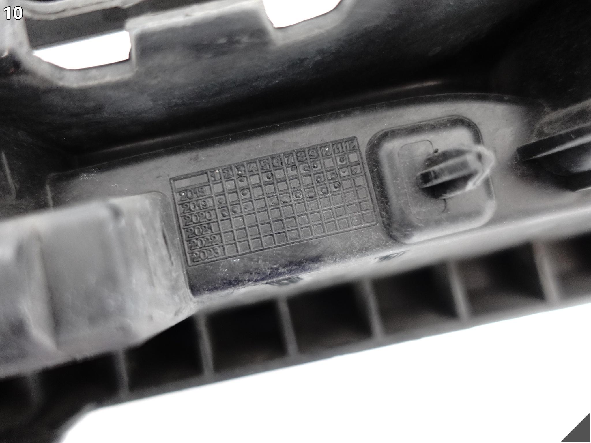 PORSCHE TAYCAN 9J1 19-24 ZDERZAK SPOILER KRATKA MOCOWANIE ŚLIZG PRZÓD PORSCHE TAYCAN 9J1 19-24 ZDERZAK SPOILER KRATKA MOCOWANIE ŚLIZG PRZÓD - obrazek 11