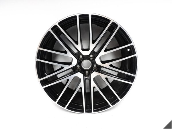 PORSCHE MACAN 95B „911 TURBO 5 DESIGN” FELGA ALUFELGA 10Jx21 ET19 5×112 QO1 PORSCHE MACAN 95B "911 TURBO 5 DESIGN" FELGA ALUFELGA 10Jx21 ET19 5x112 QO1