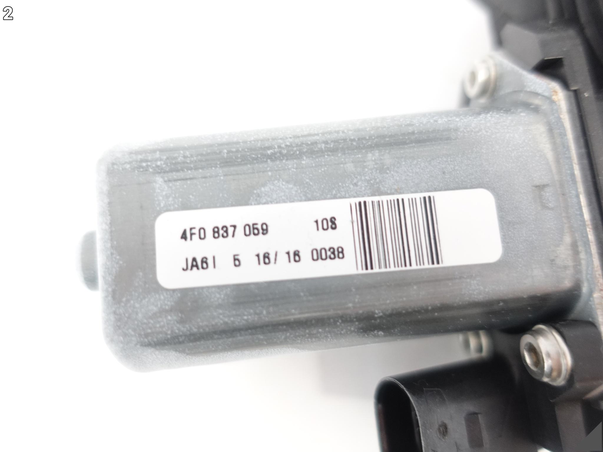 AUDI S8 A8 4H0 D4 A7 S7 4G8 A6 S6 4G0 Q7 SQ7 4M0 SILNIK DOCIĄGU DRZWI LEWY AUDI S8 A8 4H0 D4 A7 S7 4G8 A6 S6 4G0 Q7 SQ7 4M0 SILNIK DOCIĄGU DRZWI LEWY - obrazek 3
