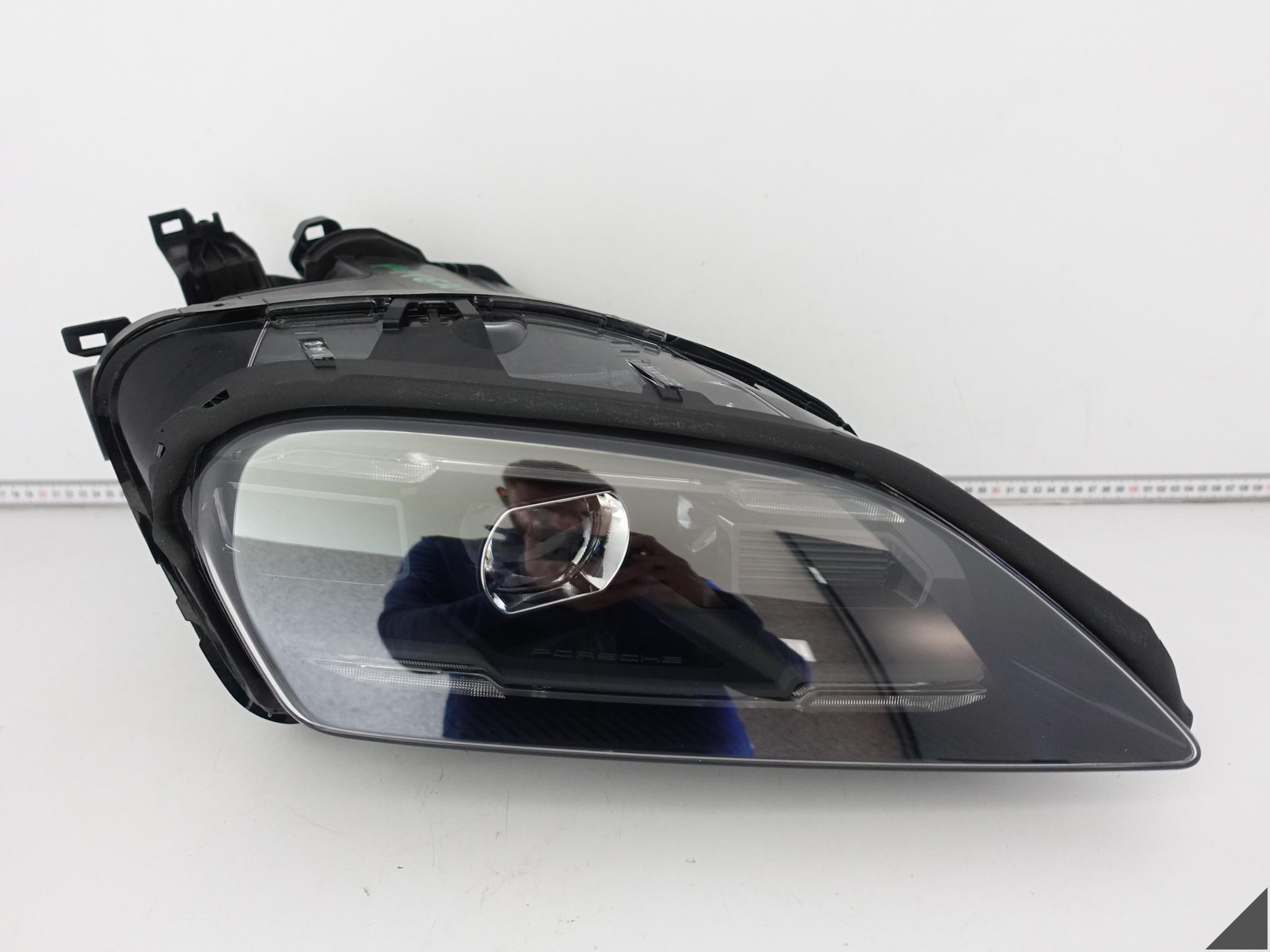 PORSCHE TAYCAN 9J1 LIFT 24- LAMPA HEADLIGHT FULL LED PRAWA PRZÓD EUROPA PORSCHE TAYCAN 9J1 LIFT 24- LAMPA HEADLIGHT FULL LED PRAWA PRZÓD EUROPA